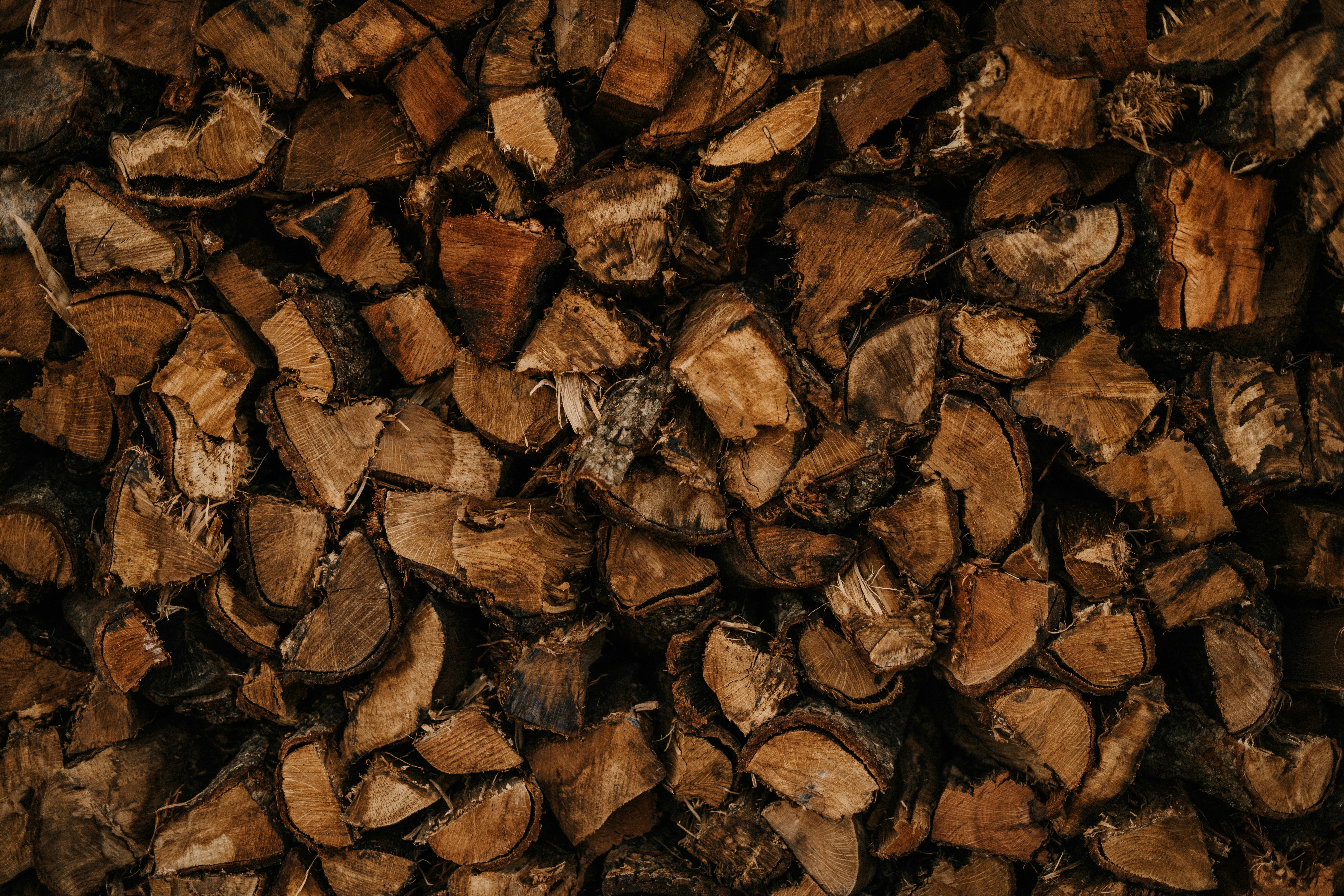 a pile of chopped wood sitting next to each other