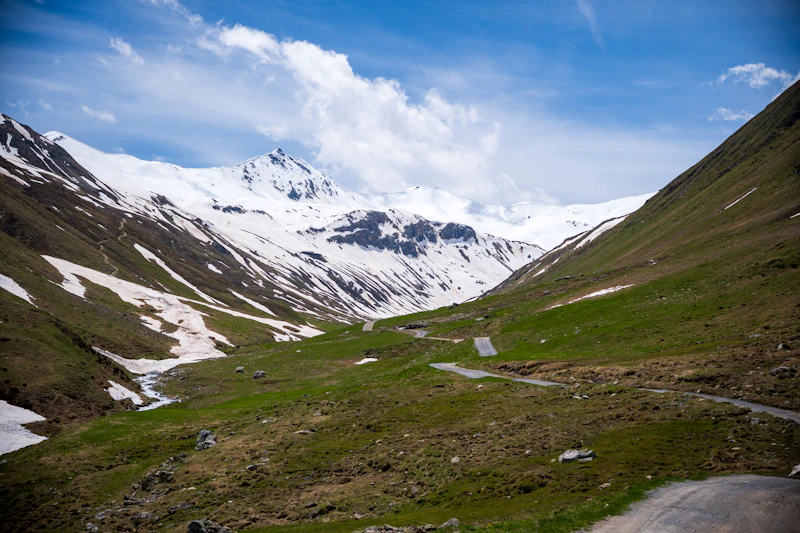 Best 1-Day Itinerary for Gulmarg: What to See, Eat, and Do in 24 Hours