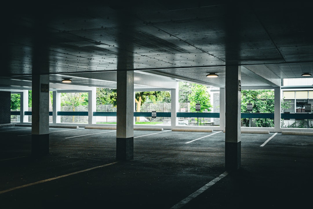 an empty parking garage with no people in it, Empty parking lot