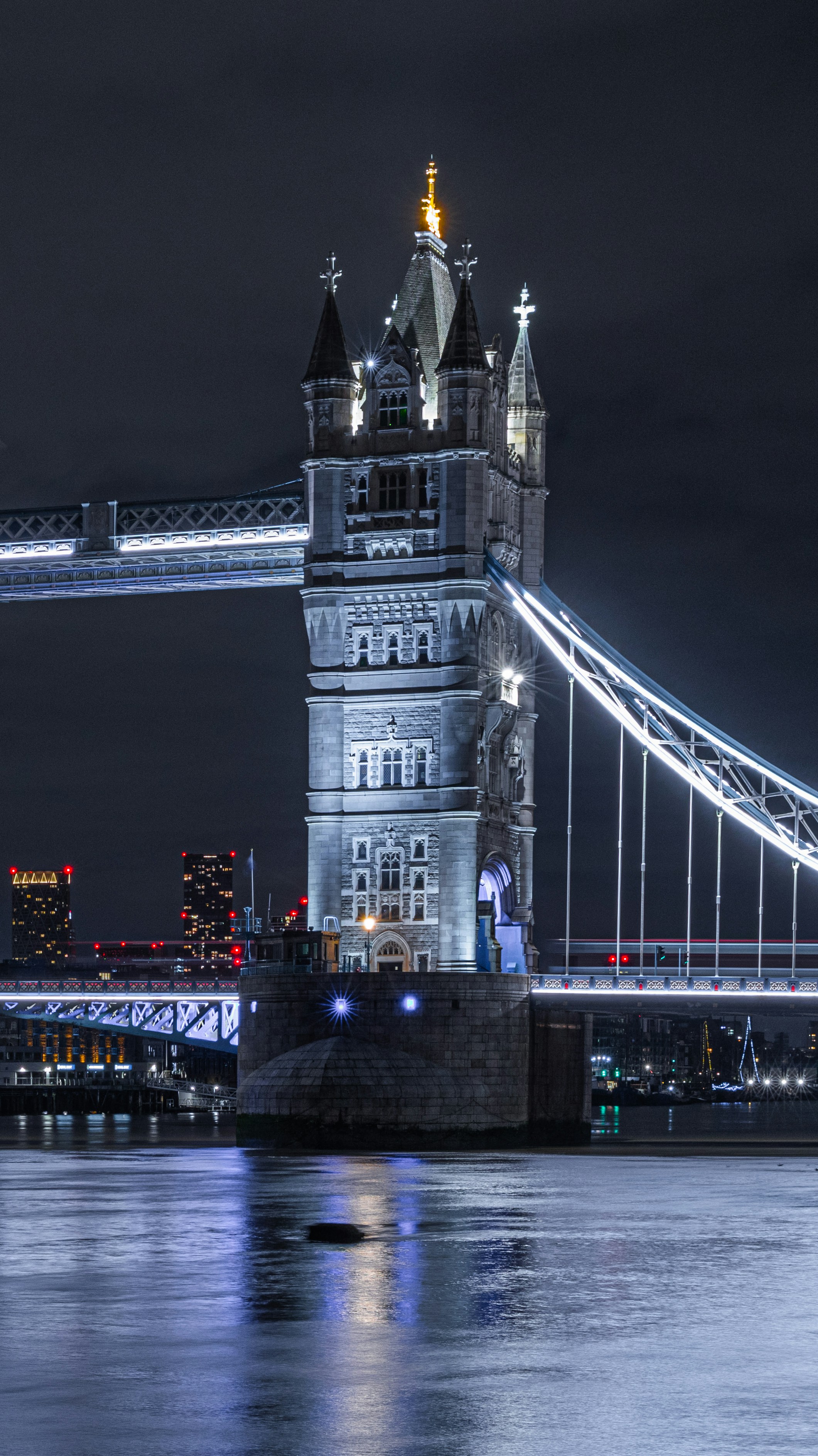 Uma vista da ponte da baía de São Francisco à noite foto – Imagem grátis  sobre Cidade na Unsplash, image size:3000x5334