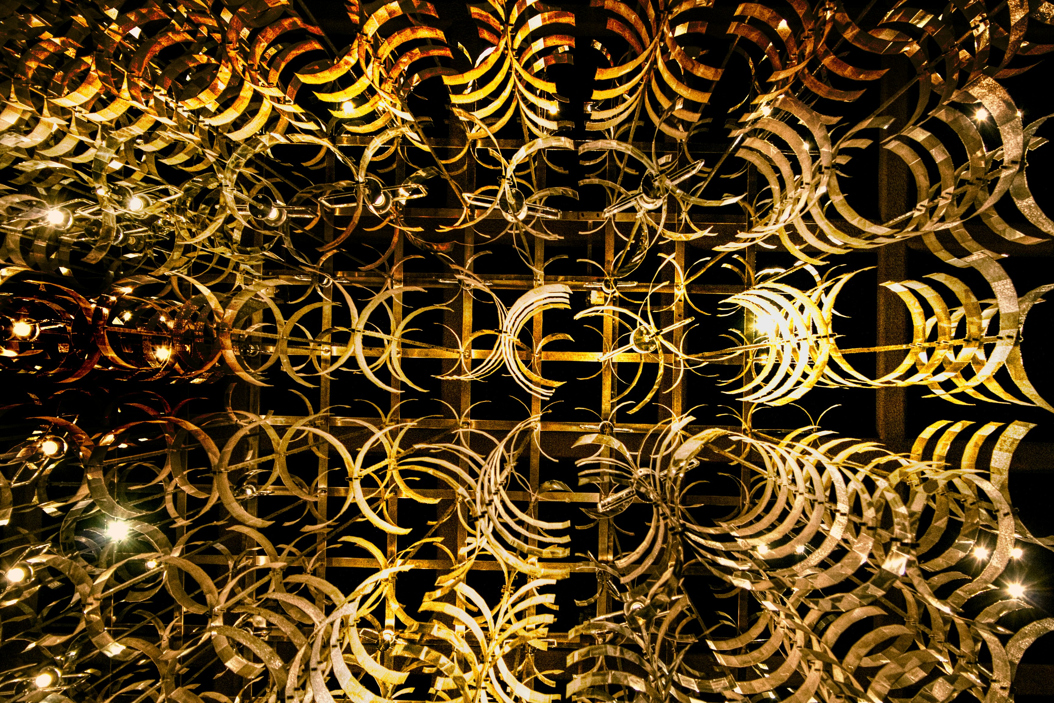 Ray Dalio Warns of Banks Shying Away from Fiat, Praises Gold's Surge