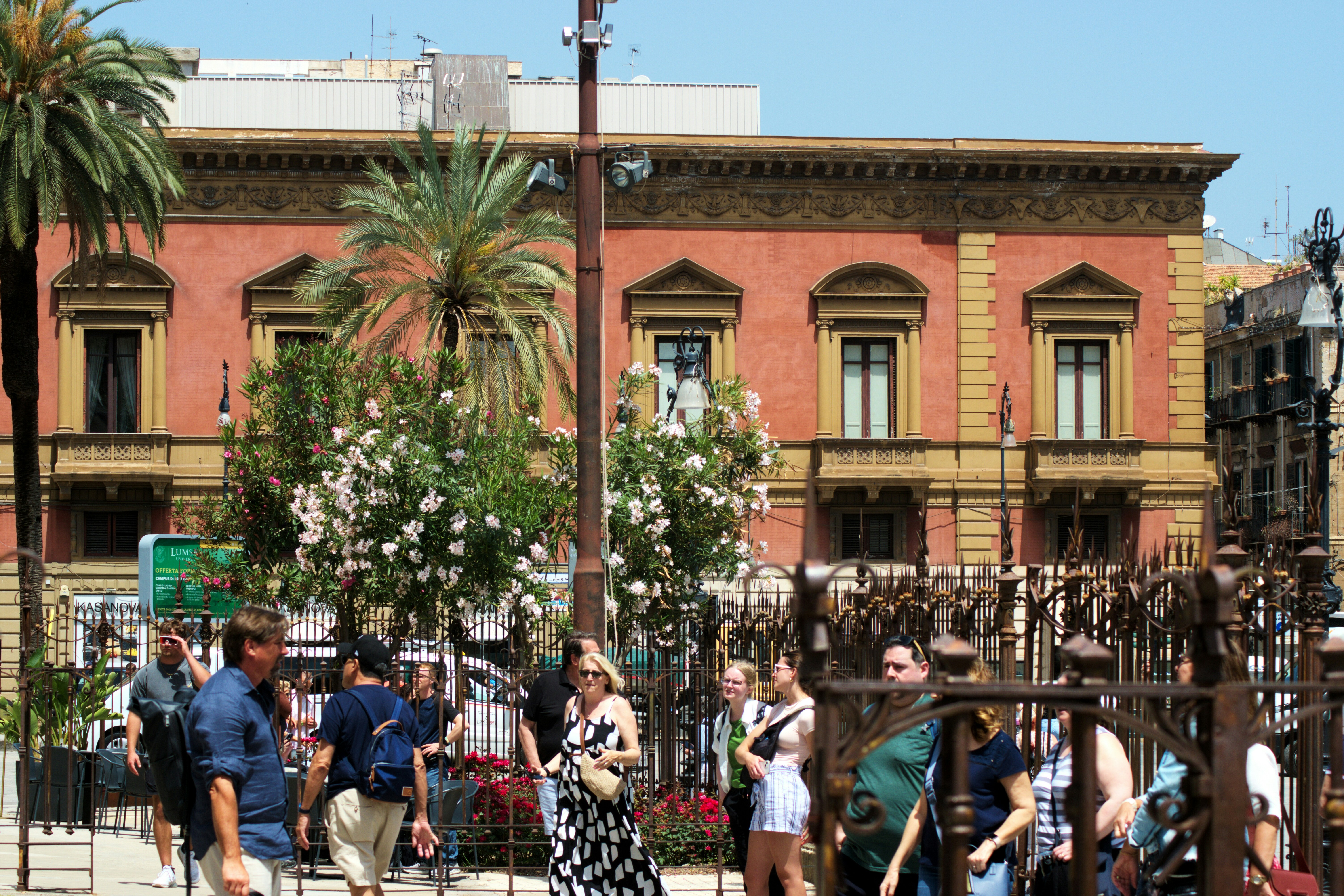 马西莫广场酒店