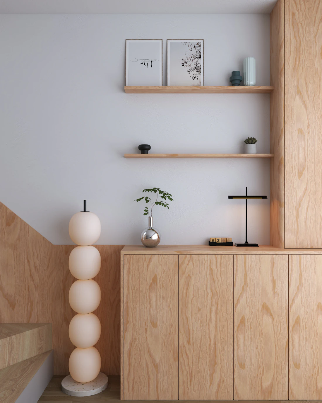 Raum mit offener Regalwand aus Holz, Leuchte und Vase als ruhige Akzente