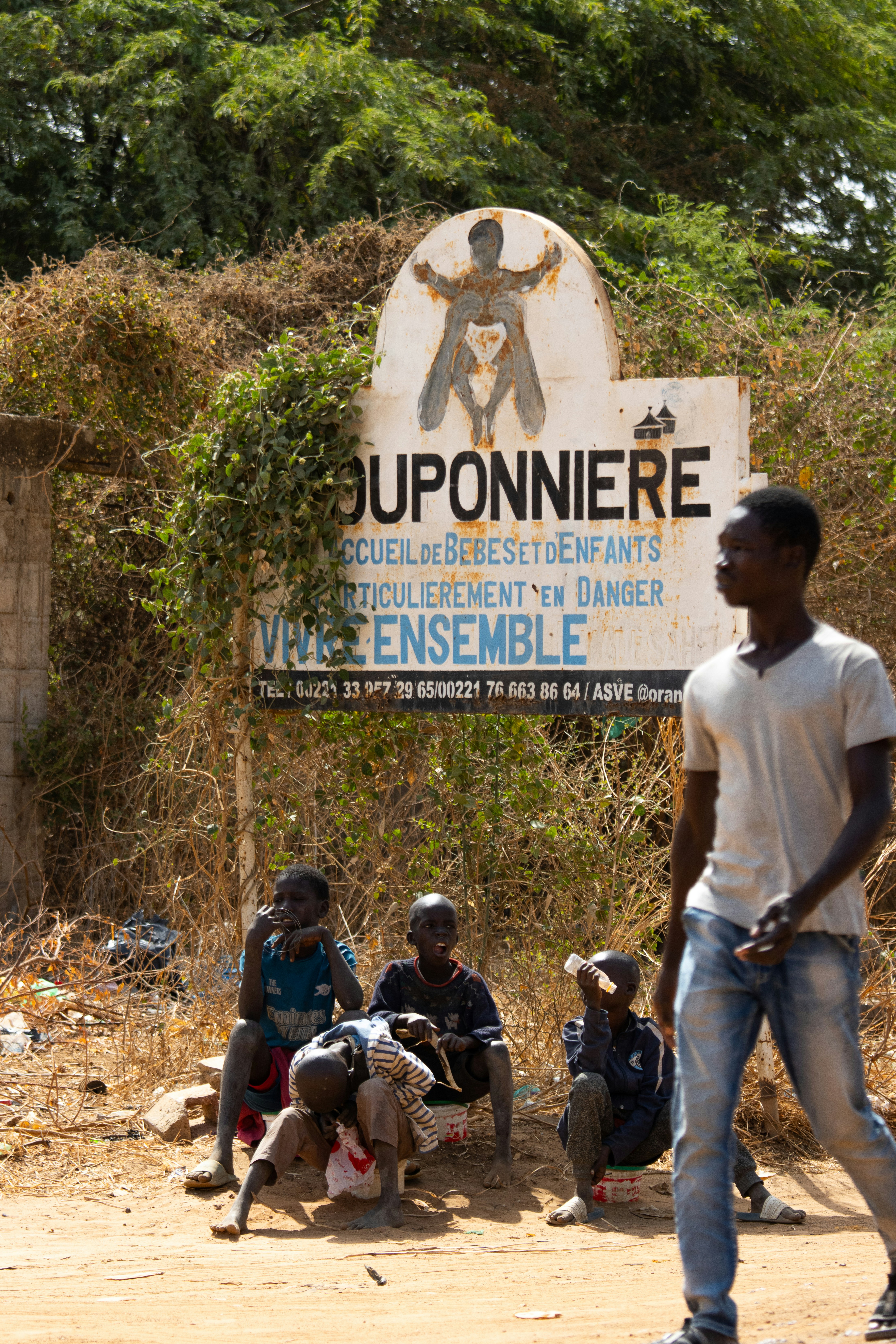 a man standing in front of a group of people