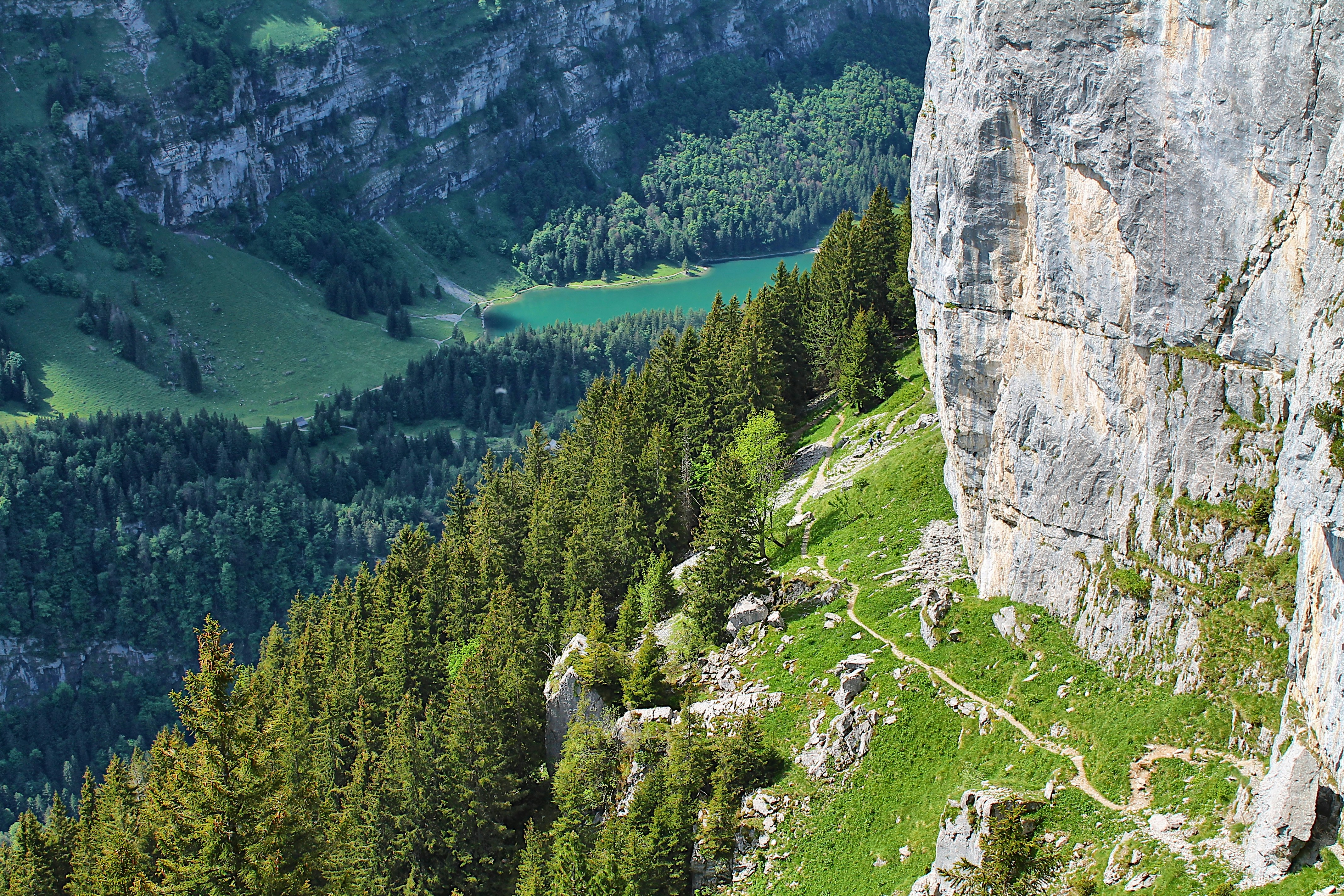 Photo by appenzellmoto