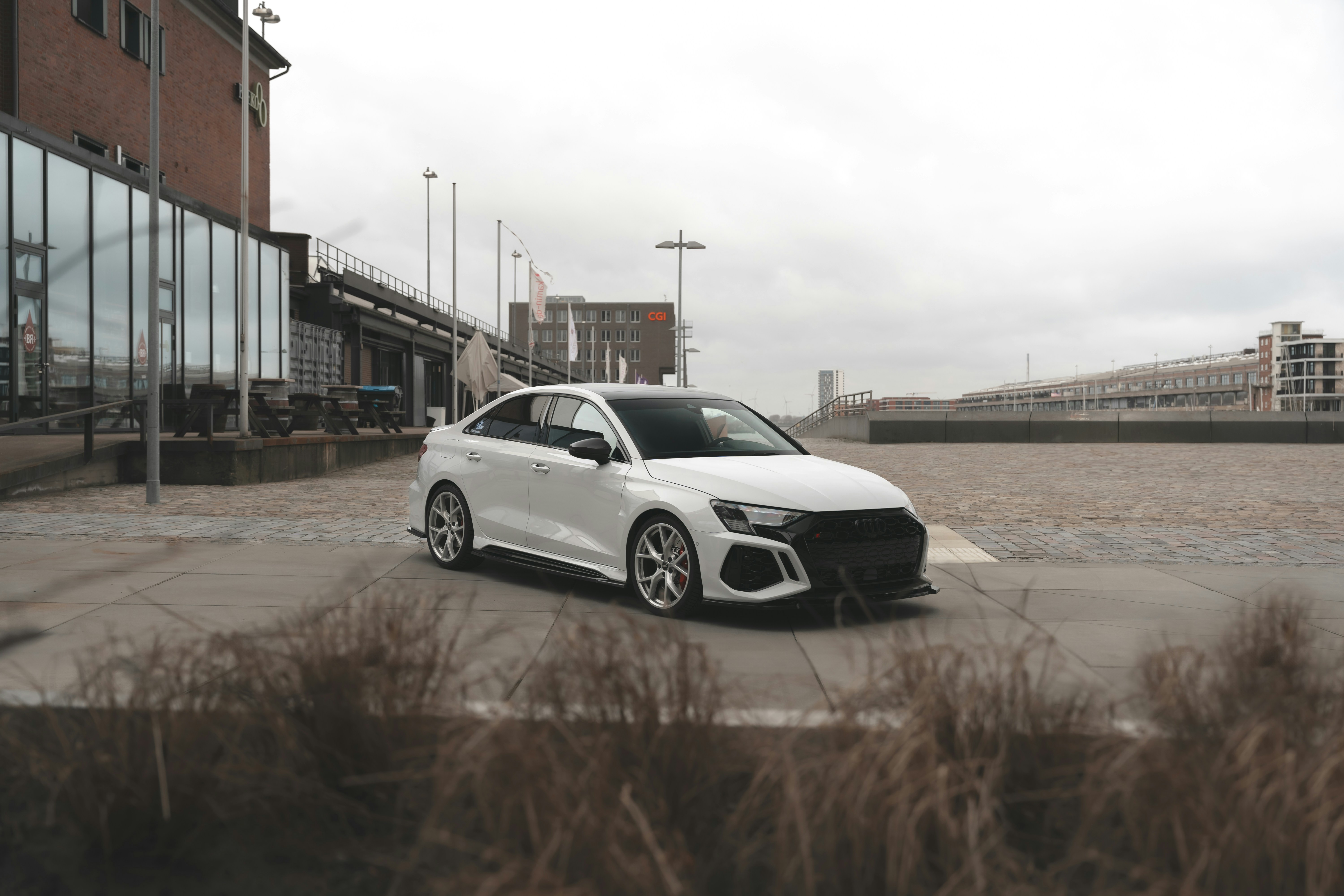 Photo by marcelhoberg