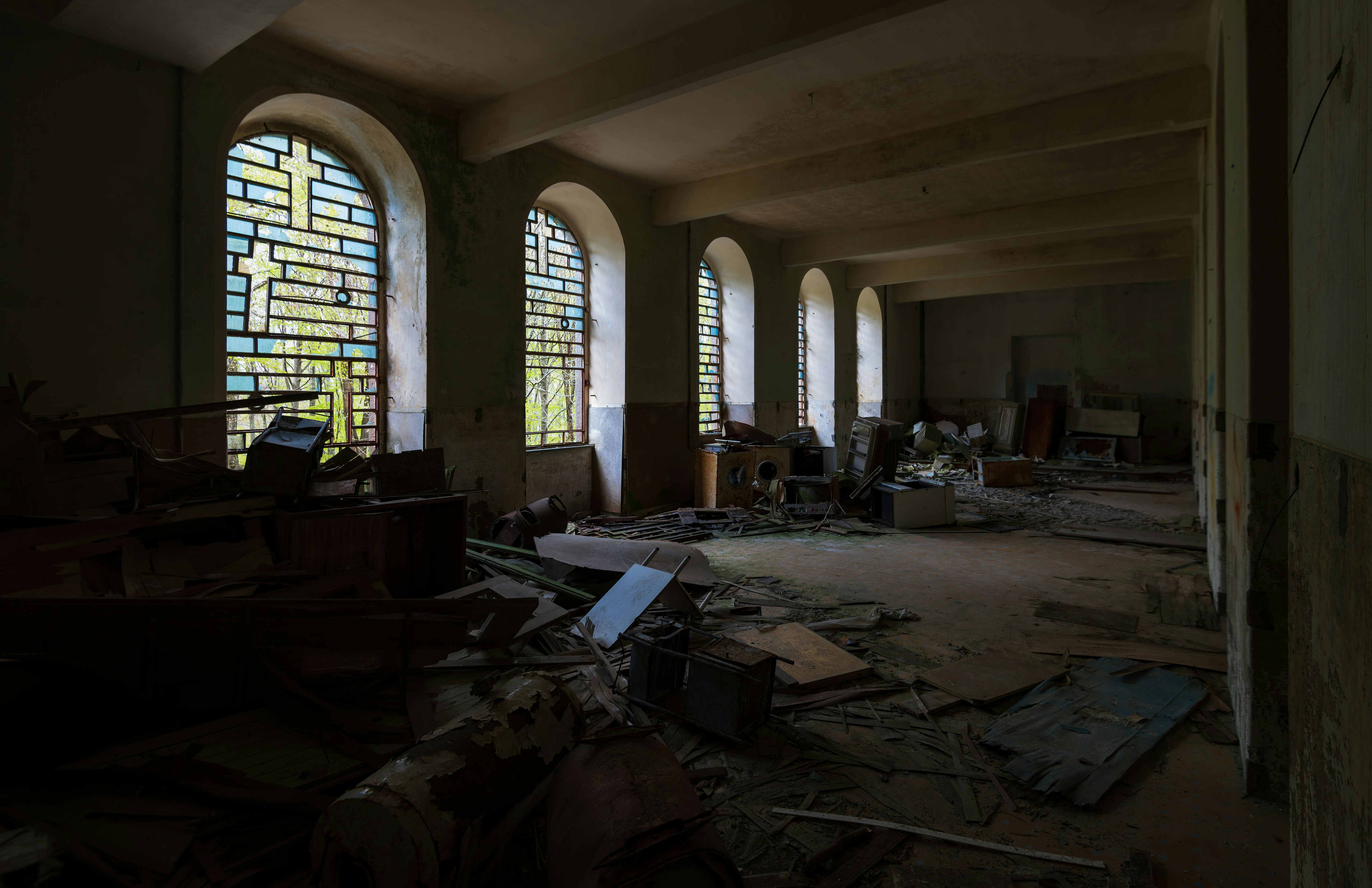 a room that has some windows in it