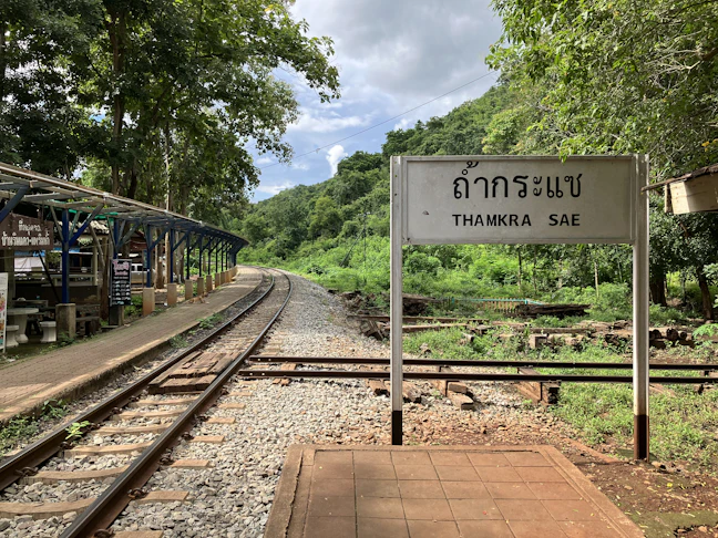 25-Day China & Vietnam Rail Itinerary: October Family Guide