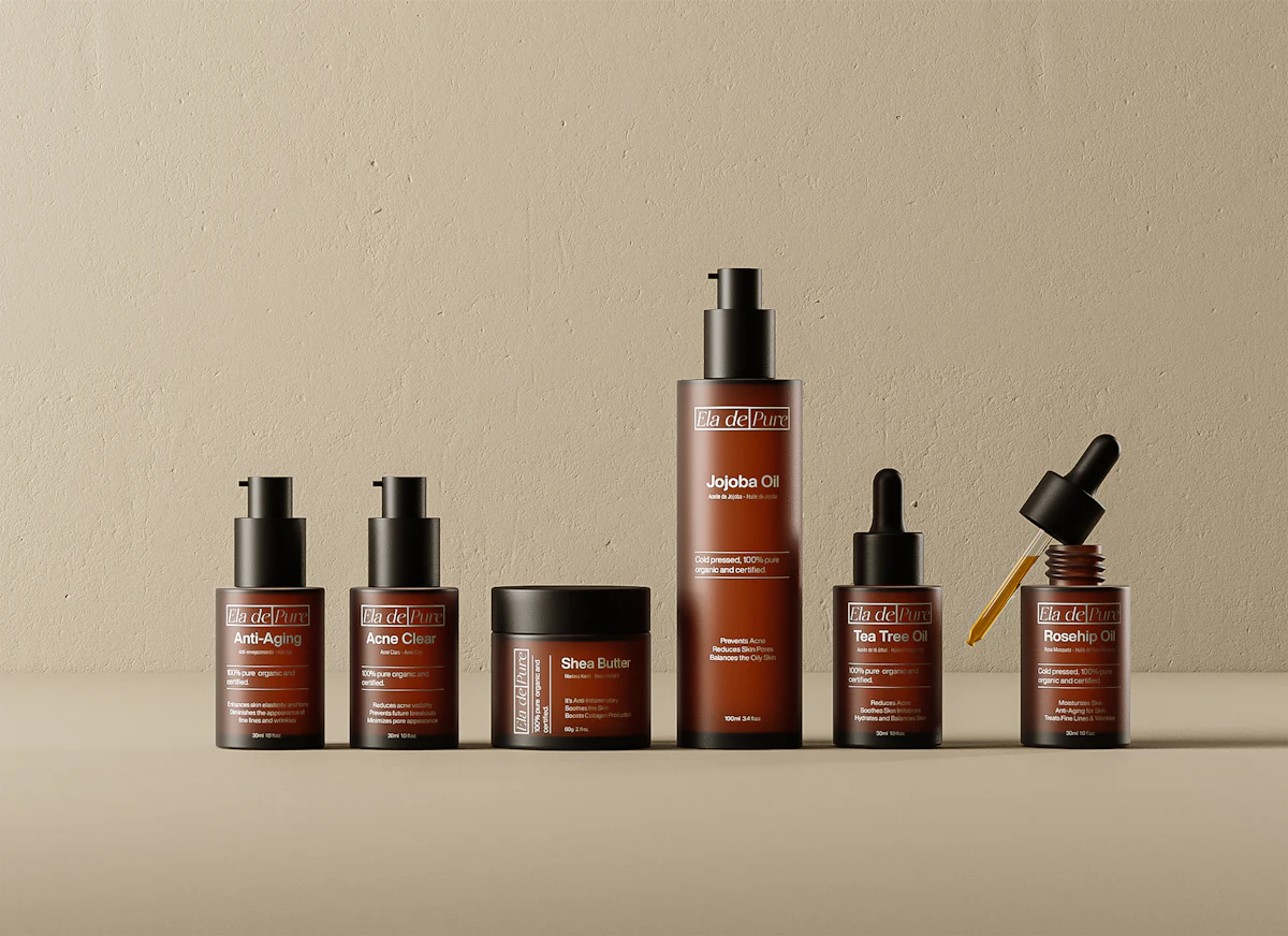 Koleksi botol skincare bermacam jenis sebagai ilustrasi perbandingan harga produk di berbagai marketplace dengan label registrasi BPOM resmi yang tertera di kemasan