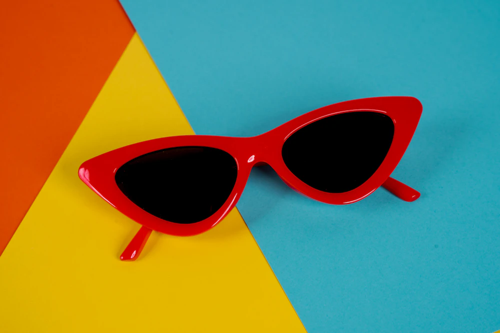 Rouge Pointed Cat-Eye