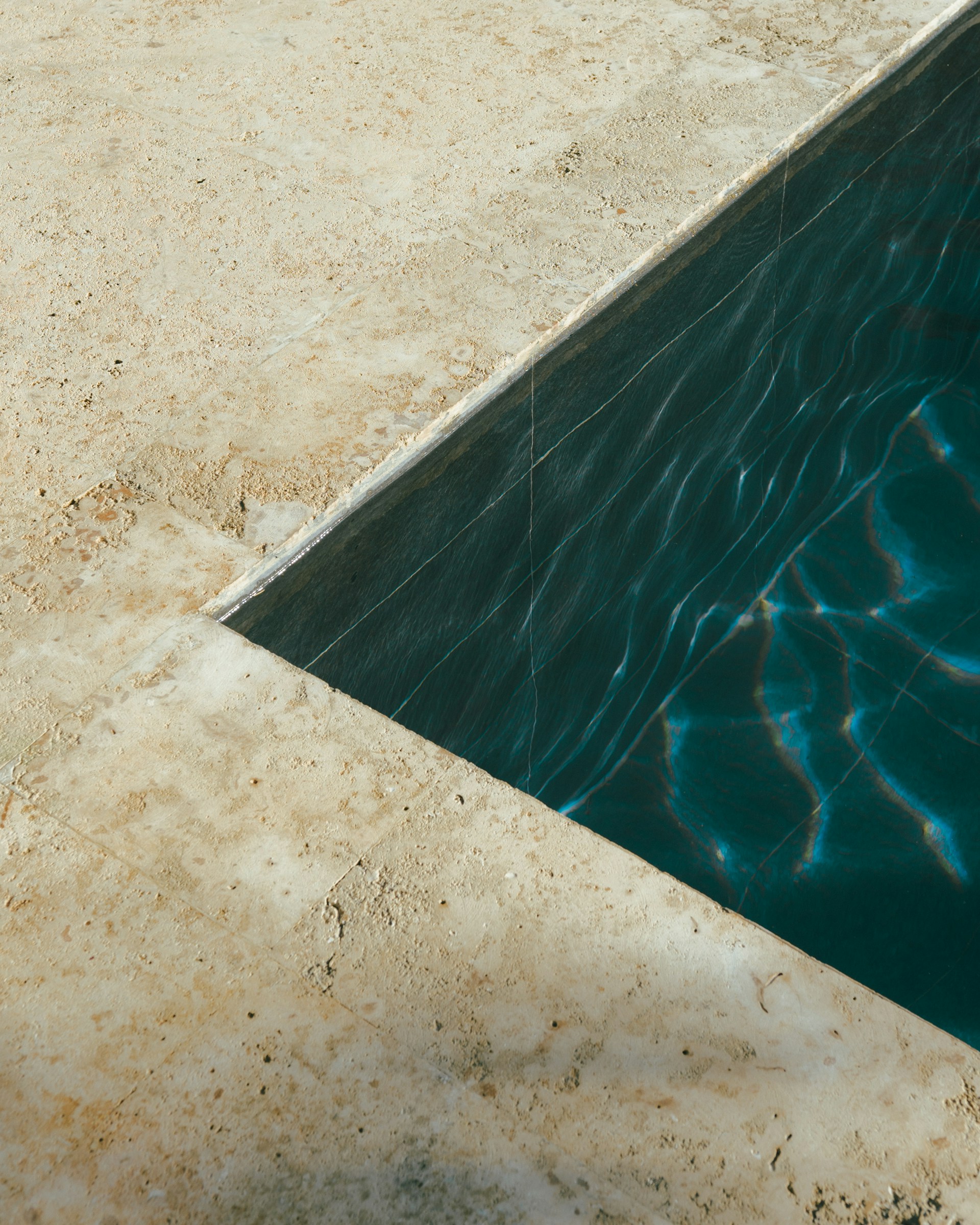 An empty swimming pool with no people in it