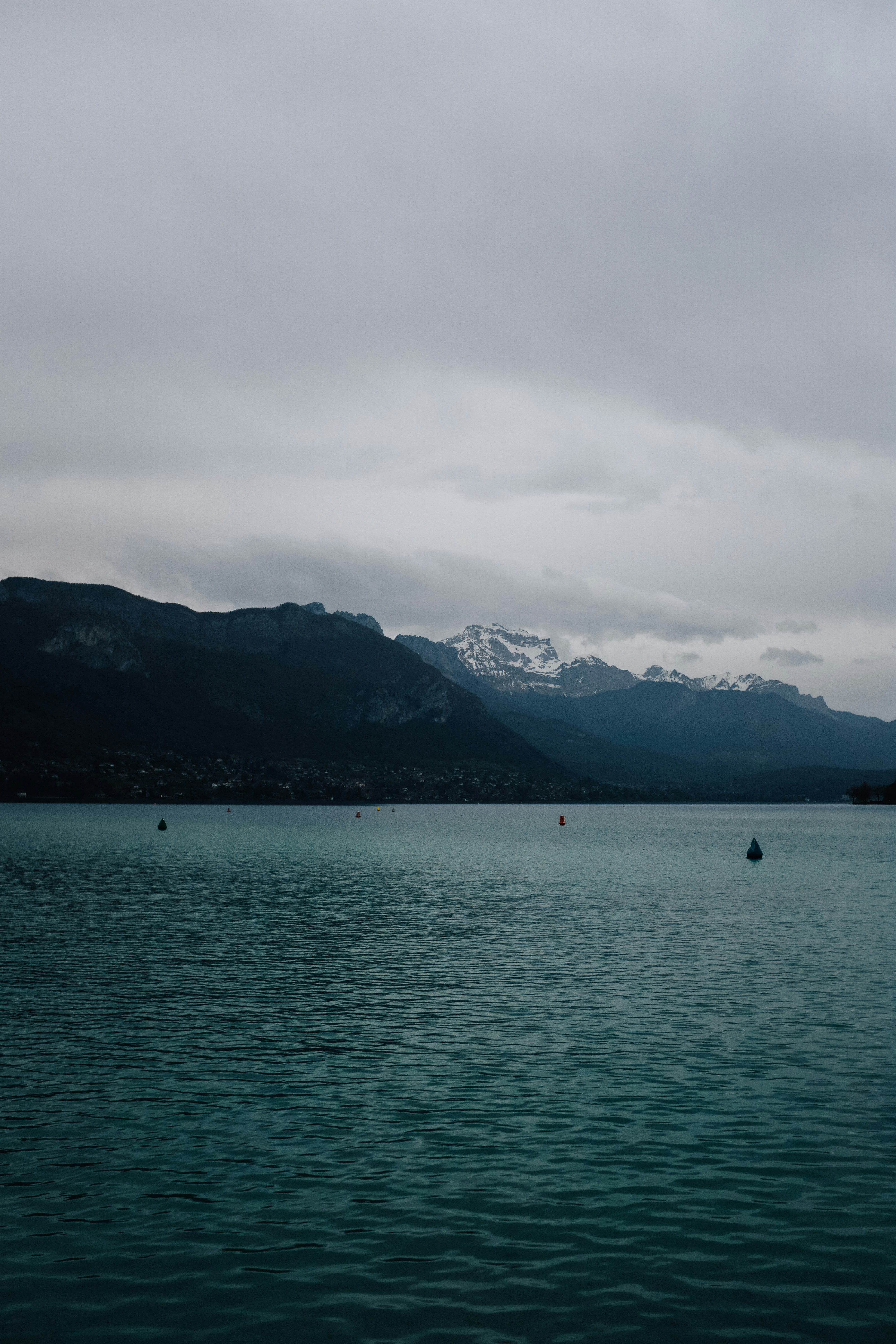 Photo by adrienolichon