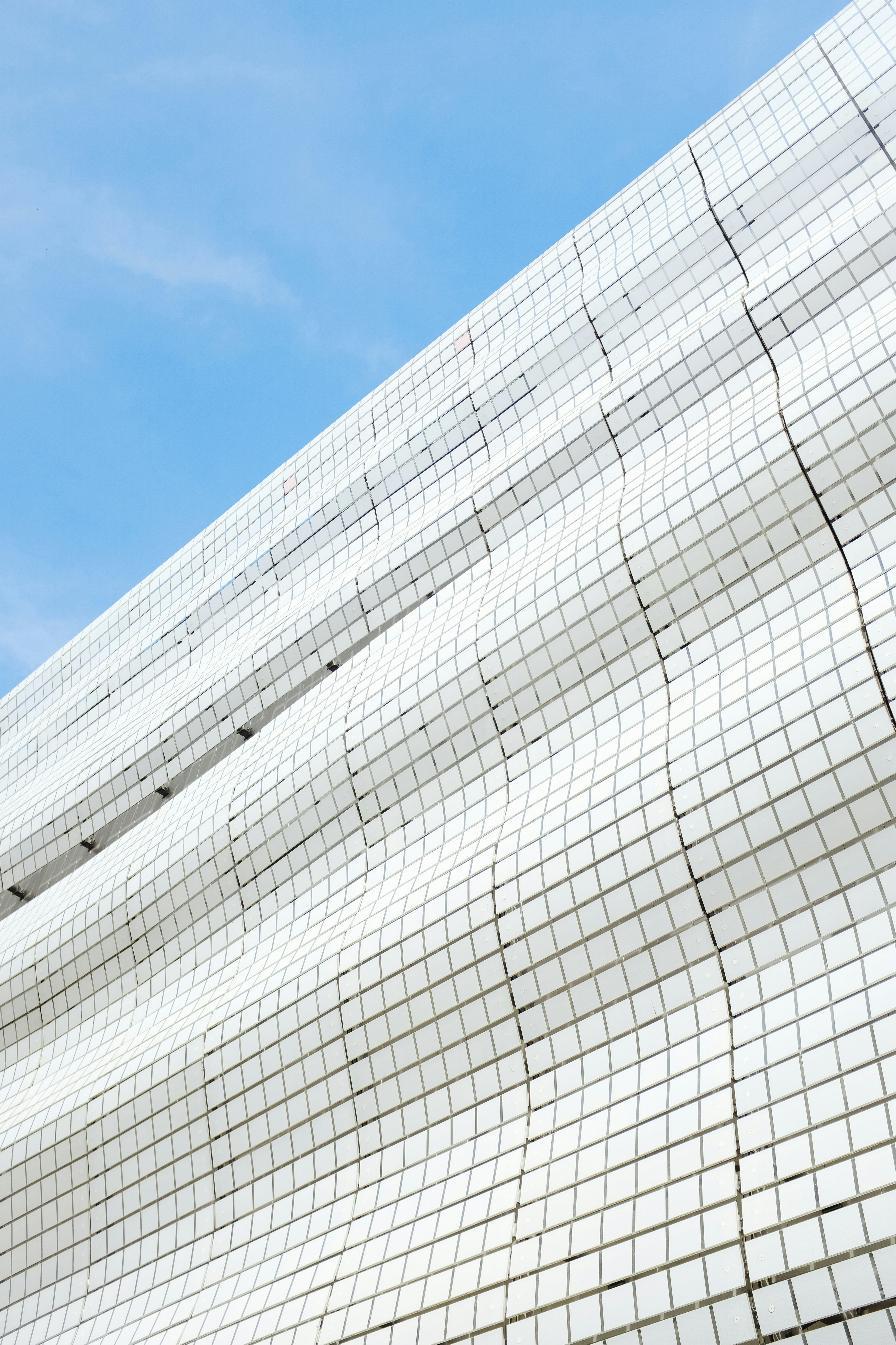 Photo by adrienolichon