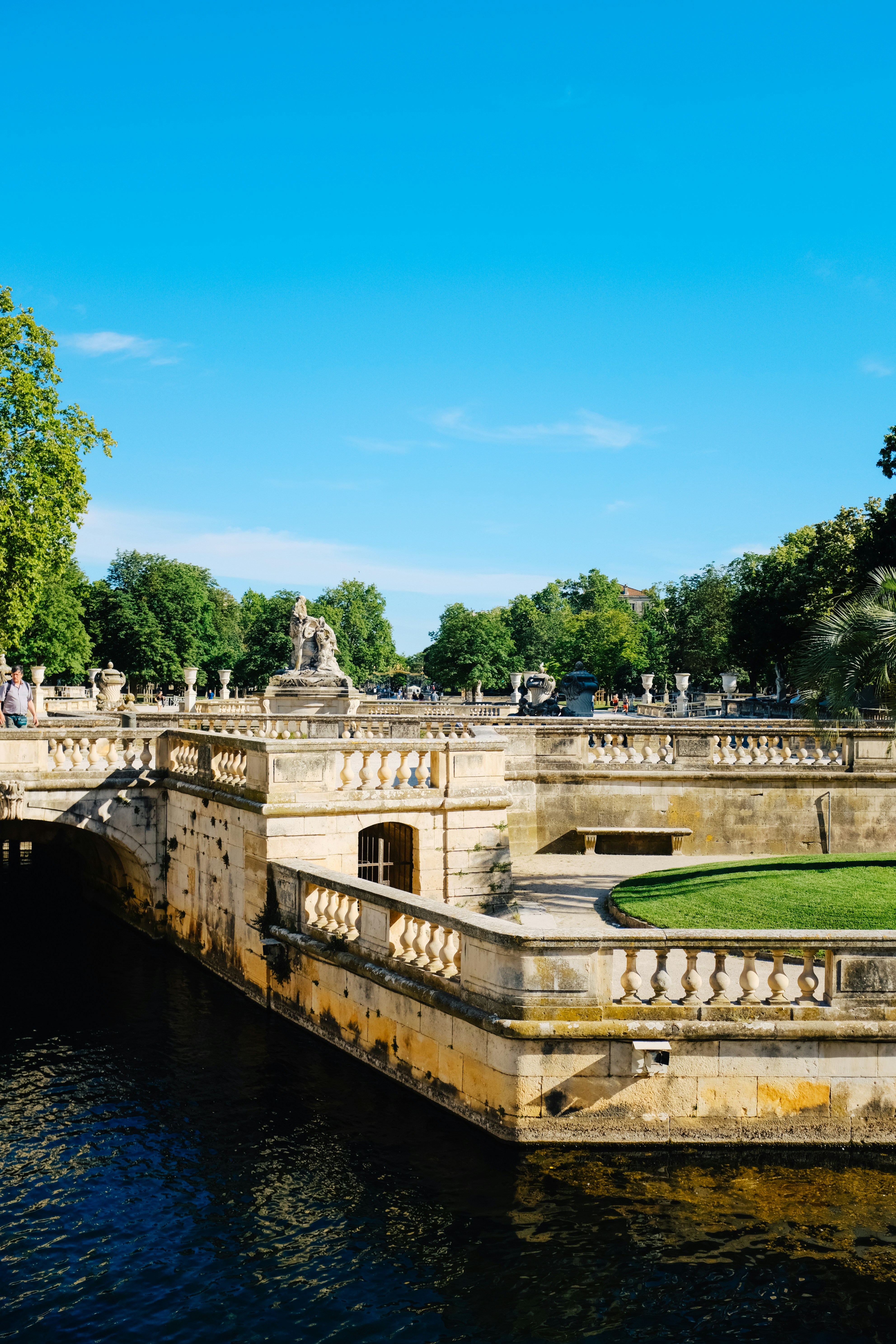 Photo by adrienolichon