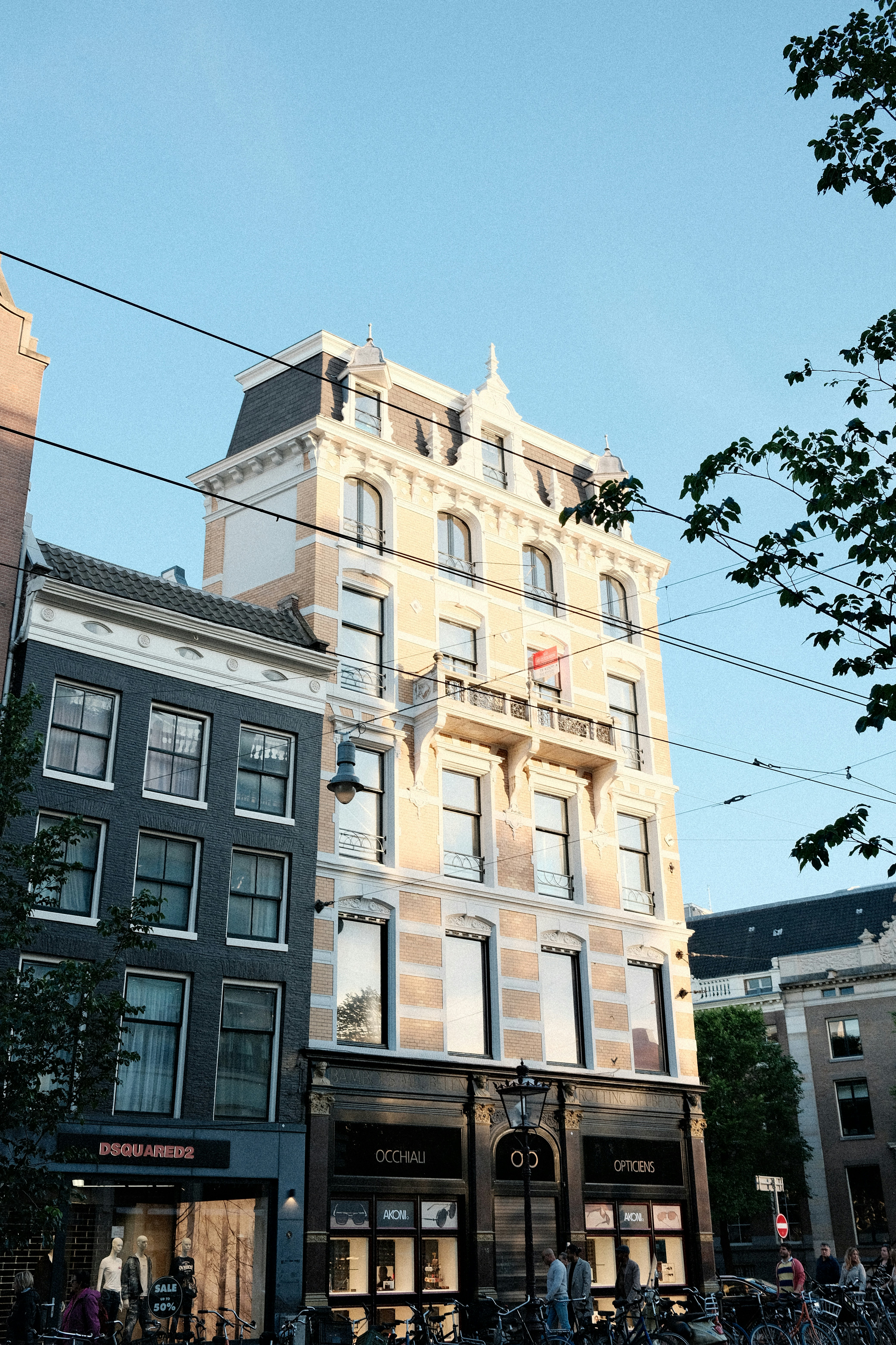 Photo by valentinlacoste