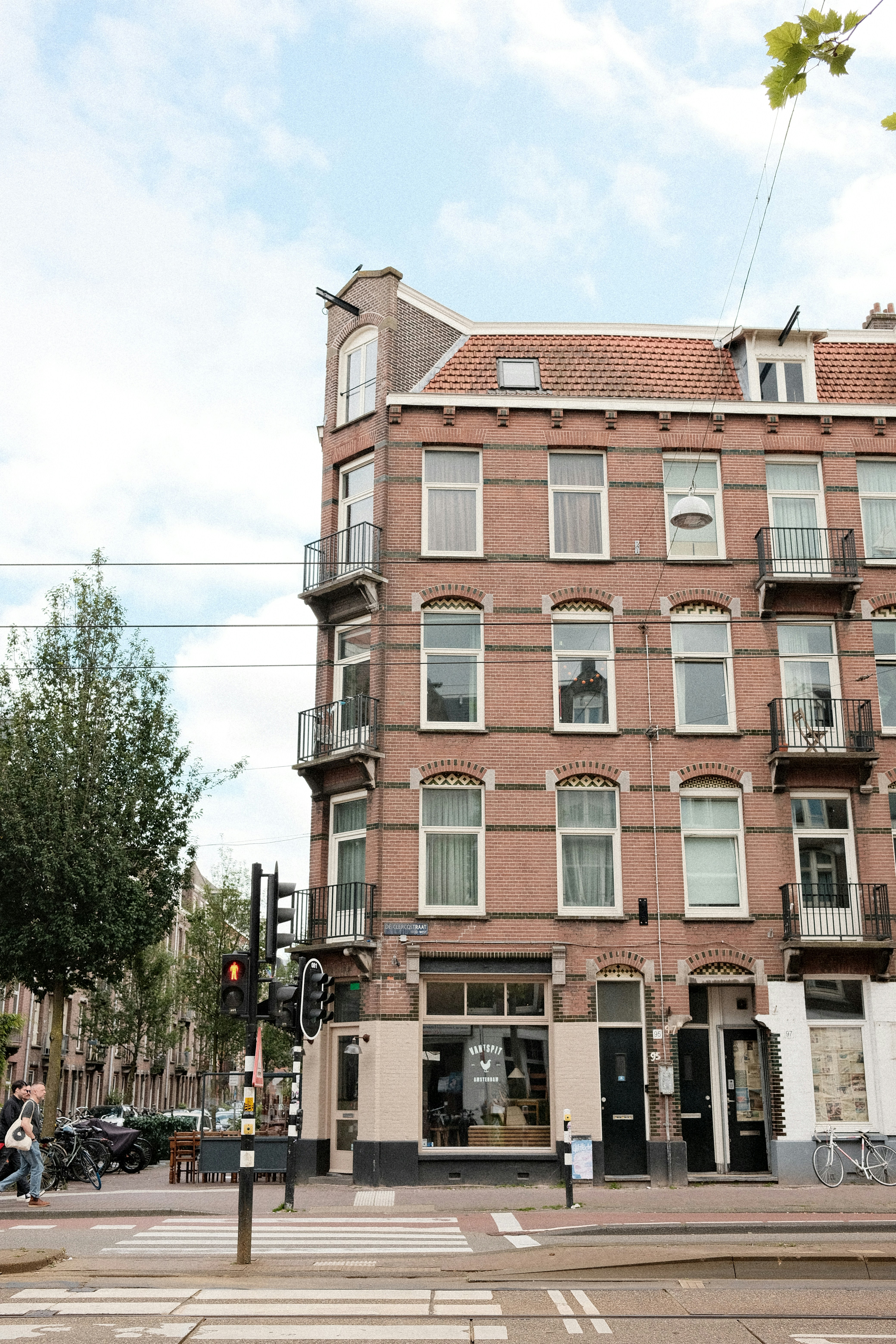 Photo by valentinlacoste