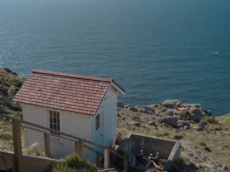 Littoral exposé illustrant l’inassurabilité et l’innovation climatique