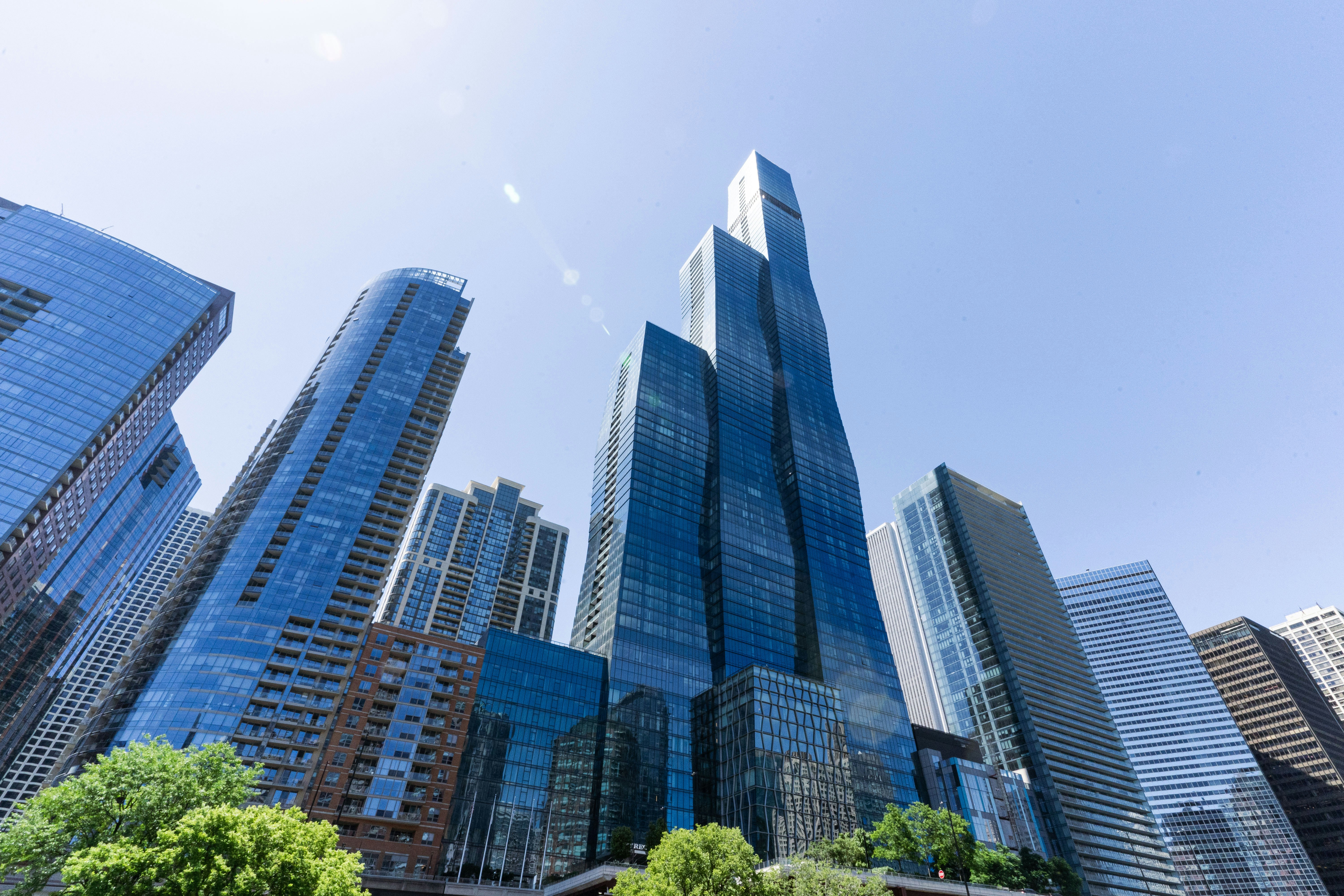 都市内の高層ビルの大規模なグループ