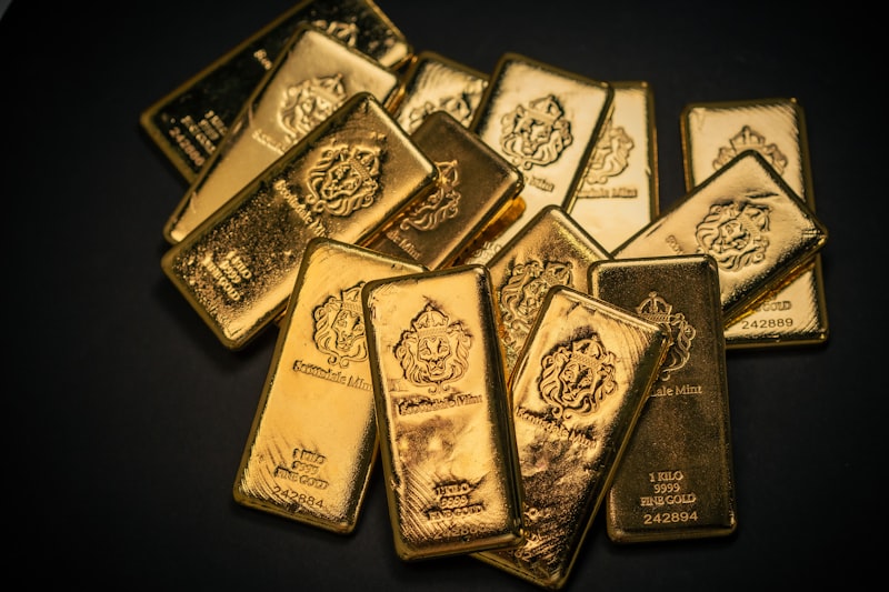 gold bars, stock market trading floor, financial charts, precious metals, Wall Street