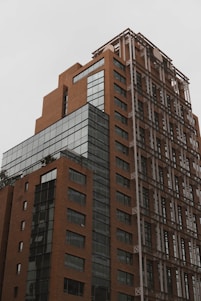 A very tall building with lots of windows