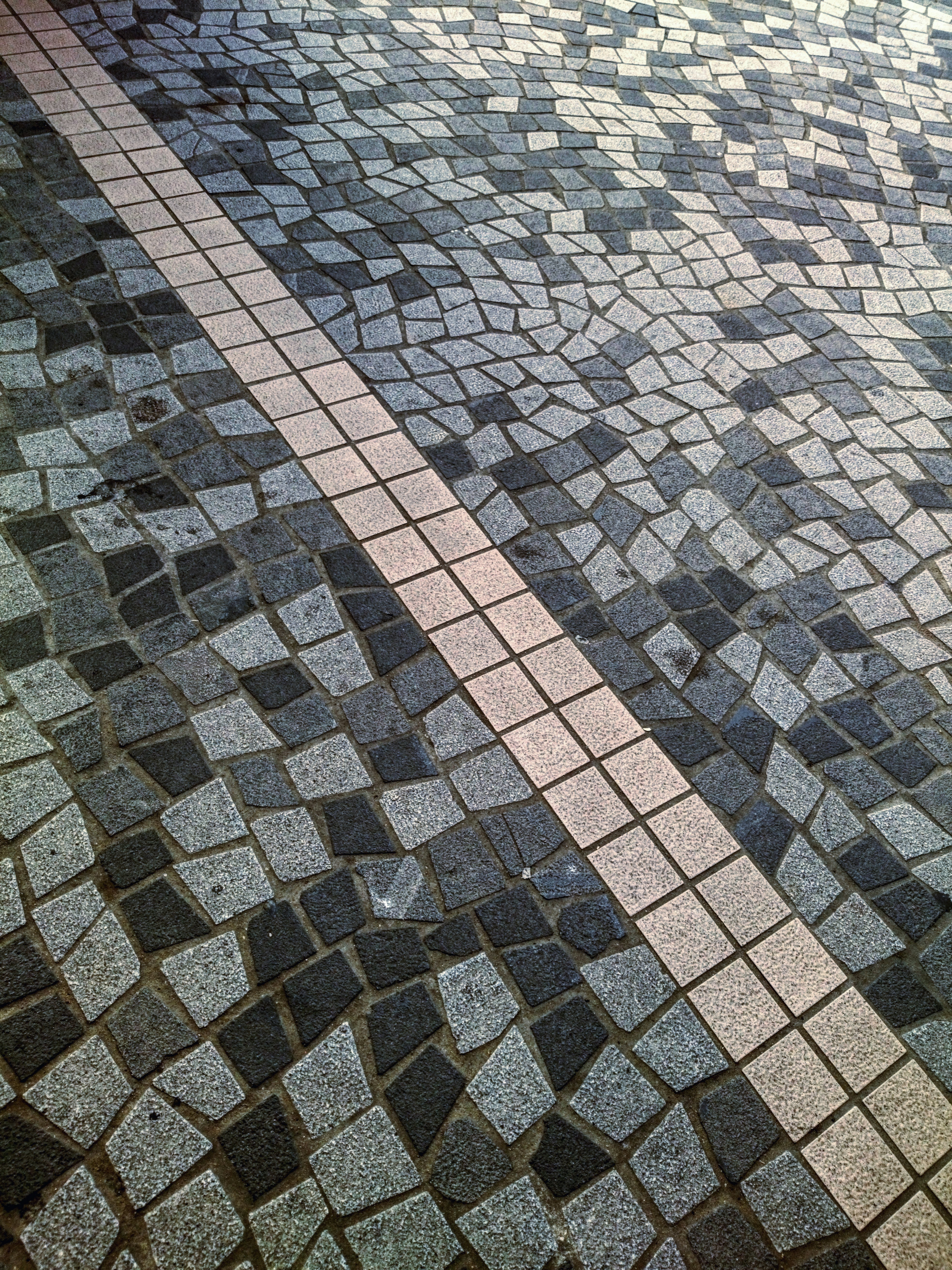 Photo by thomaskinto