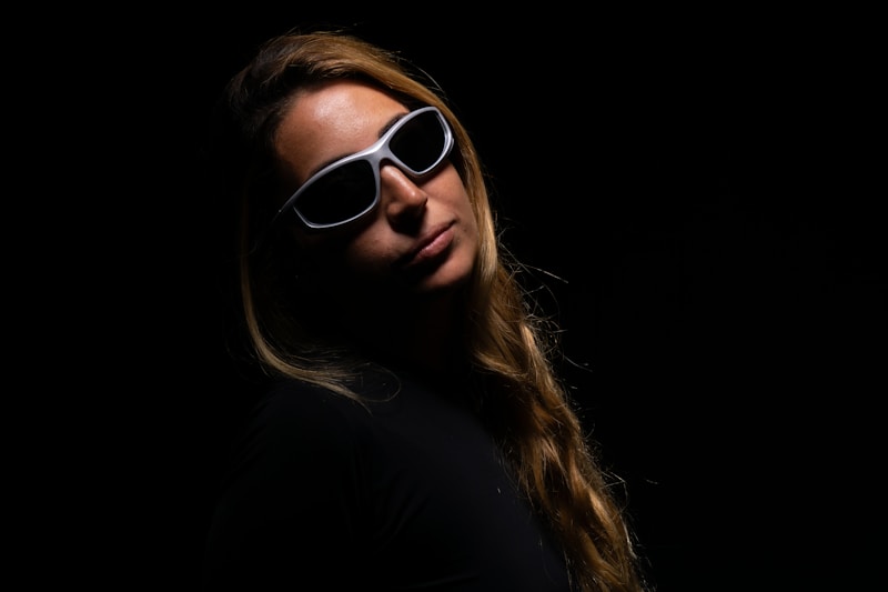 Chic sunglasses allure