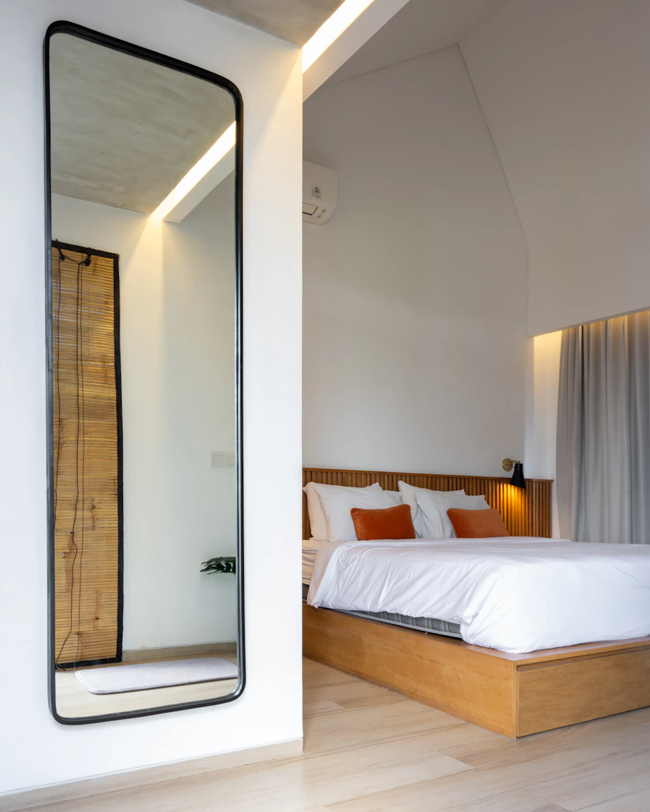 Full Length Standing Mirror Gold Frame — Dreamy Bedroom Decor 2026