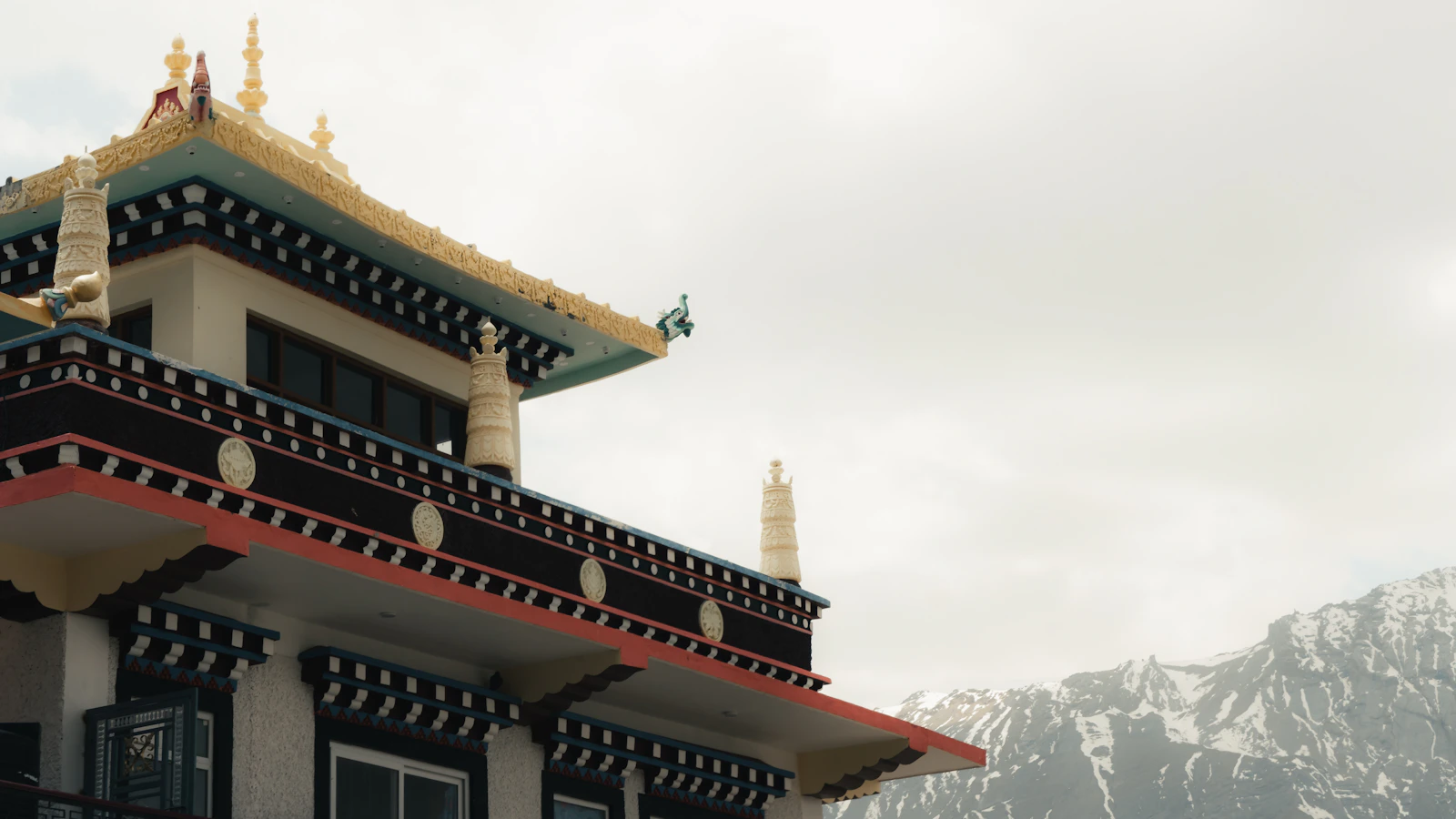 Prashar Lake & Bijli Mahadev Mystical Hilltop Circuit Tour preview 2