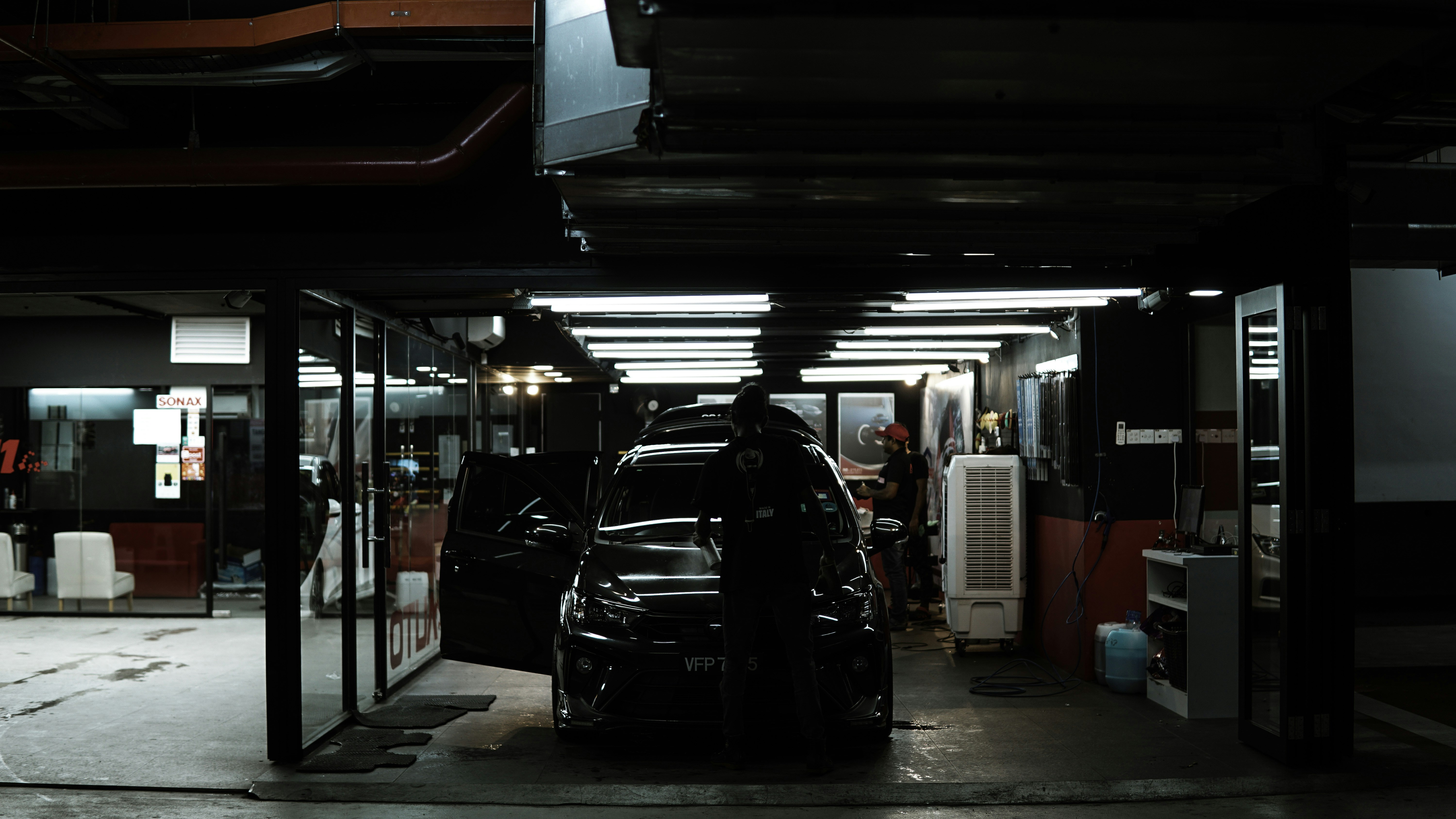 Photo by hitamexclusive