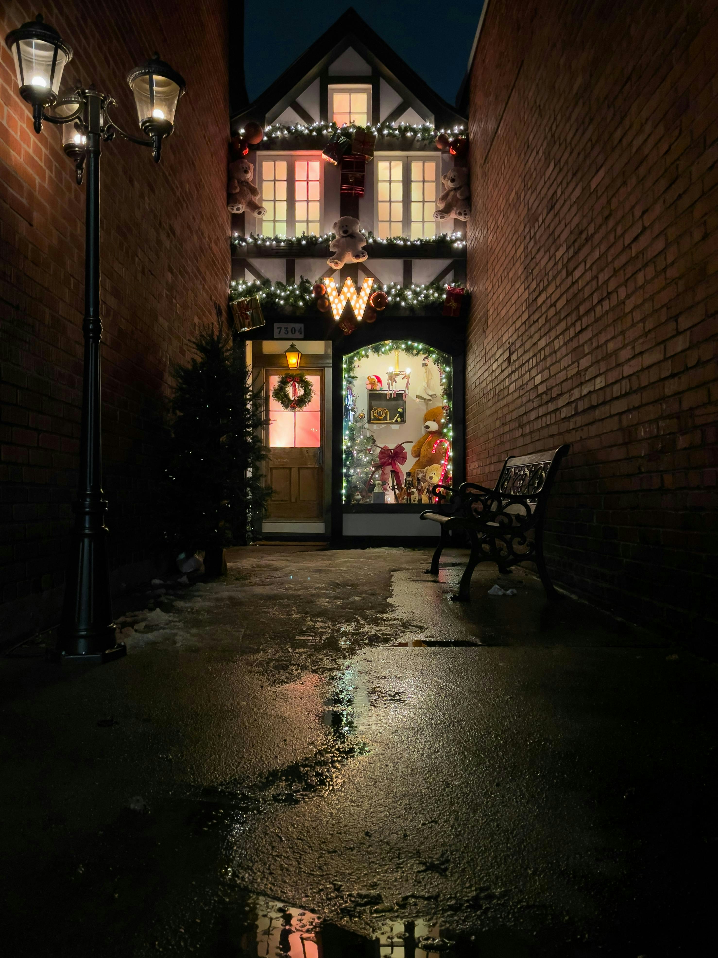 Photo by allenboguslavsky