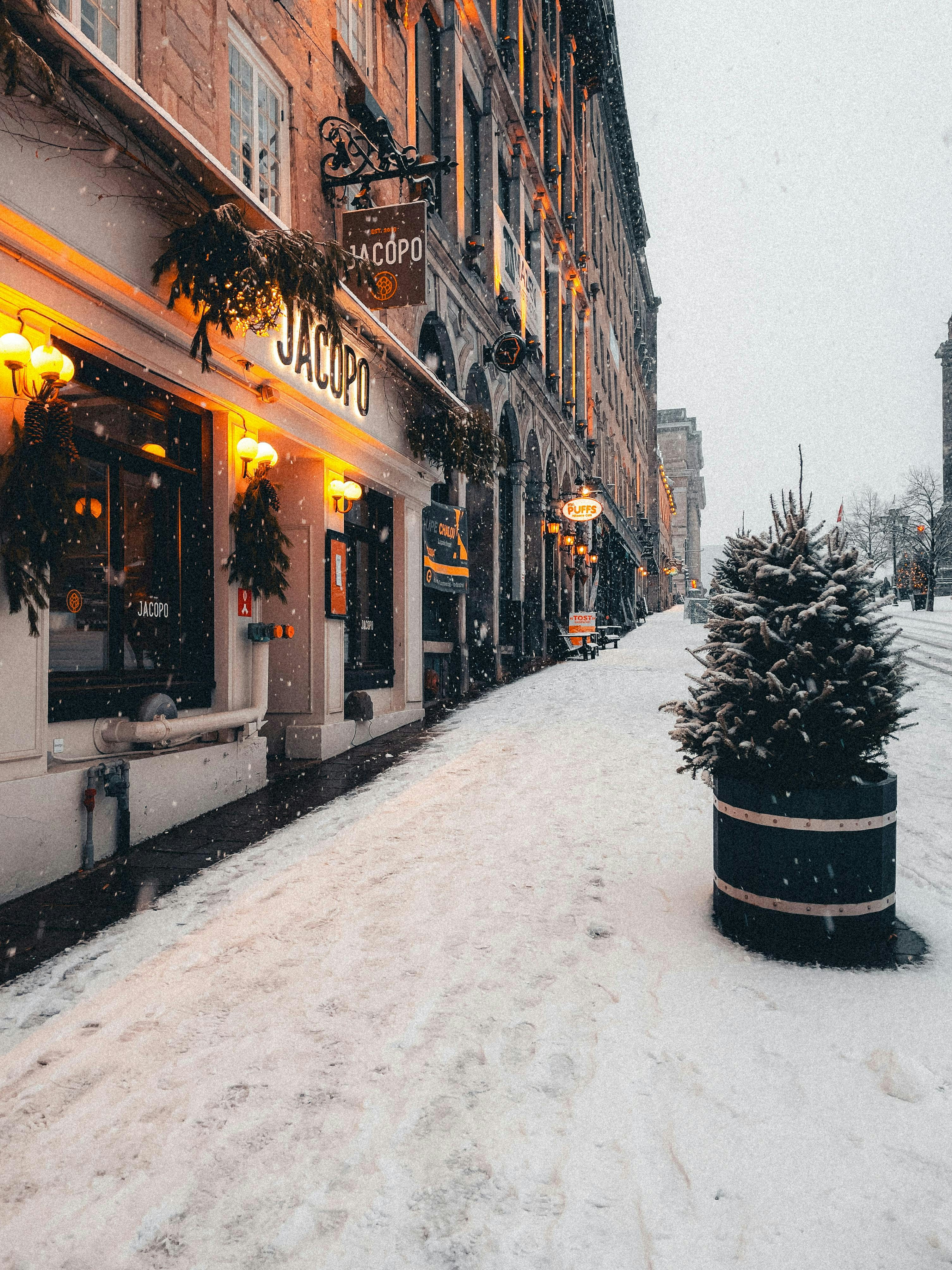 Photo by allenboguslavsky