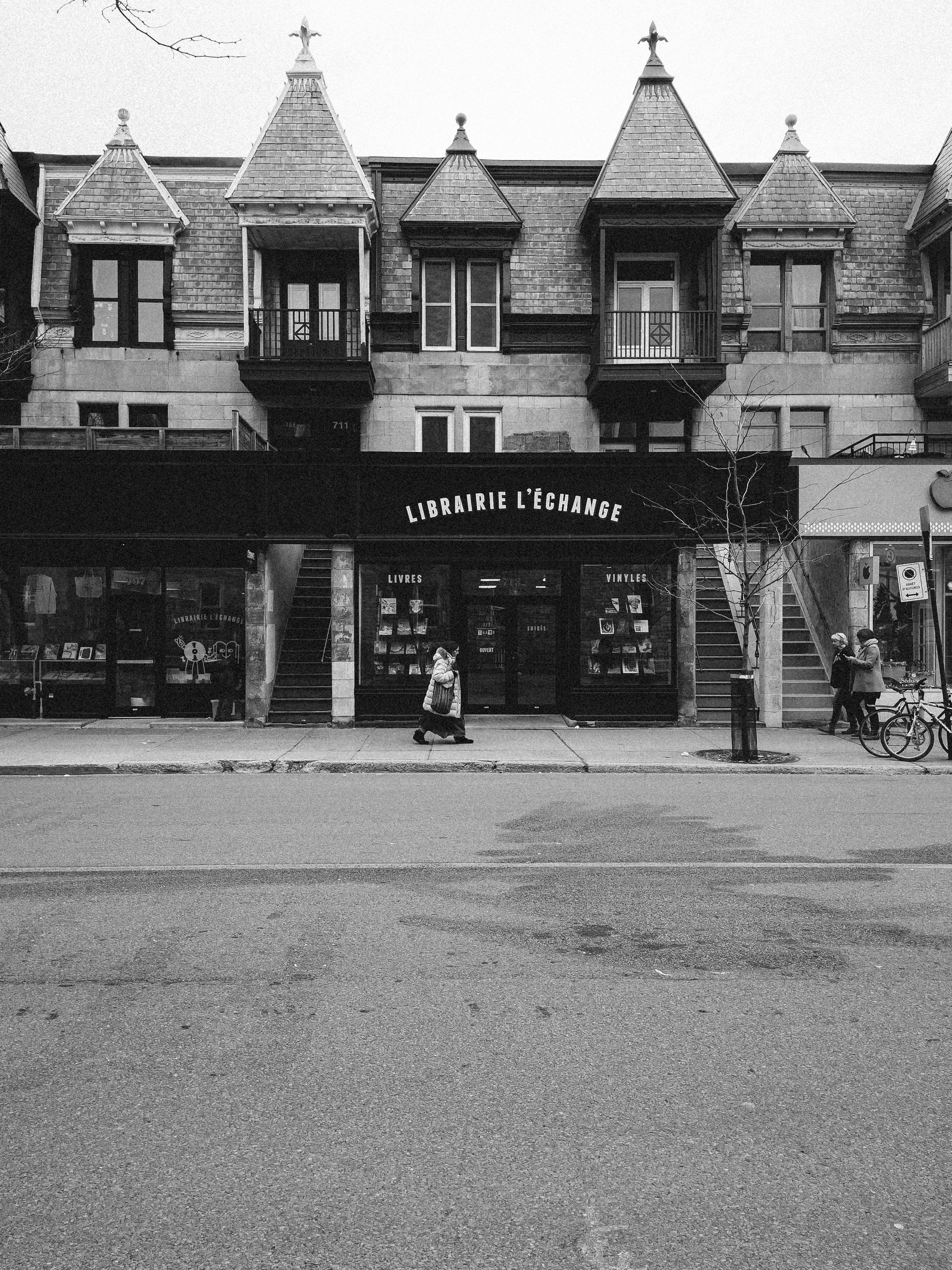 Photo by allenboguslavsky