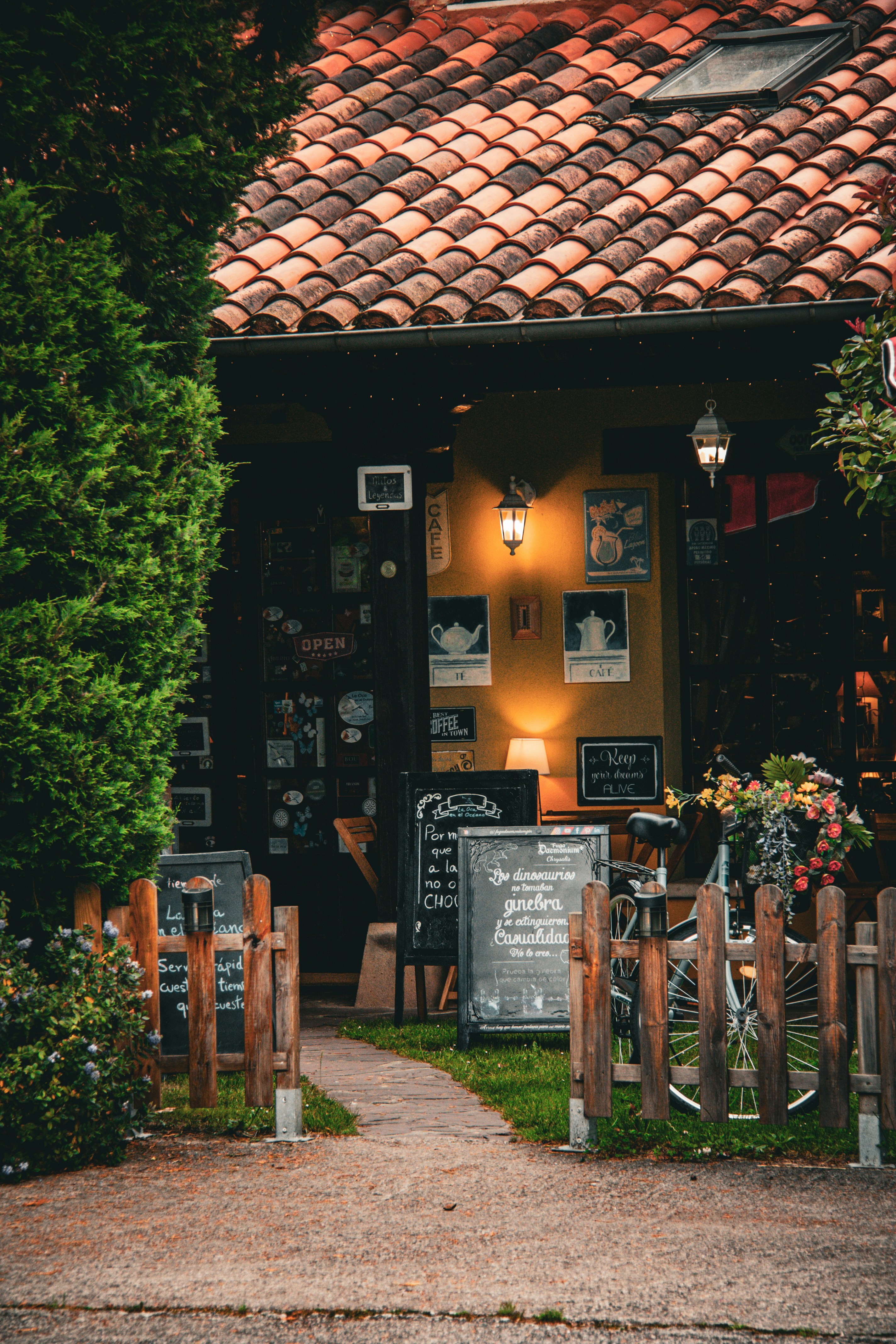 Photo by pablo_saancheezz