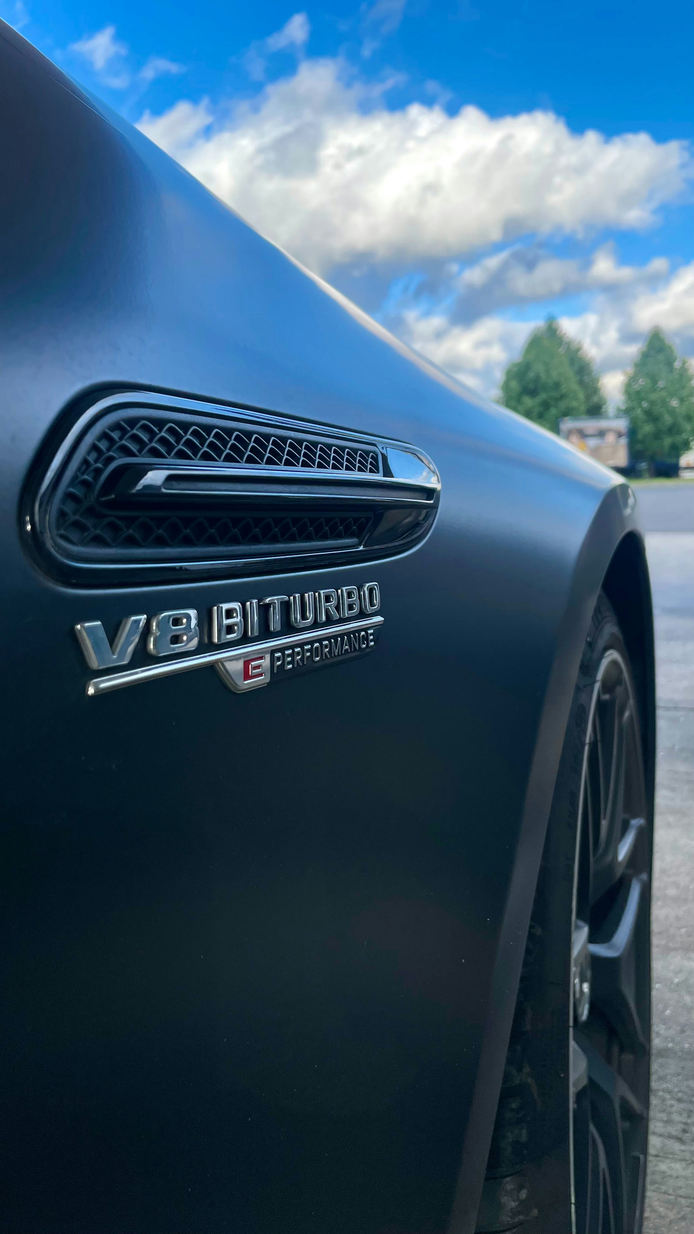 Mercedes AMG GT 63 S E-Performance V8 Biturbo sign