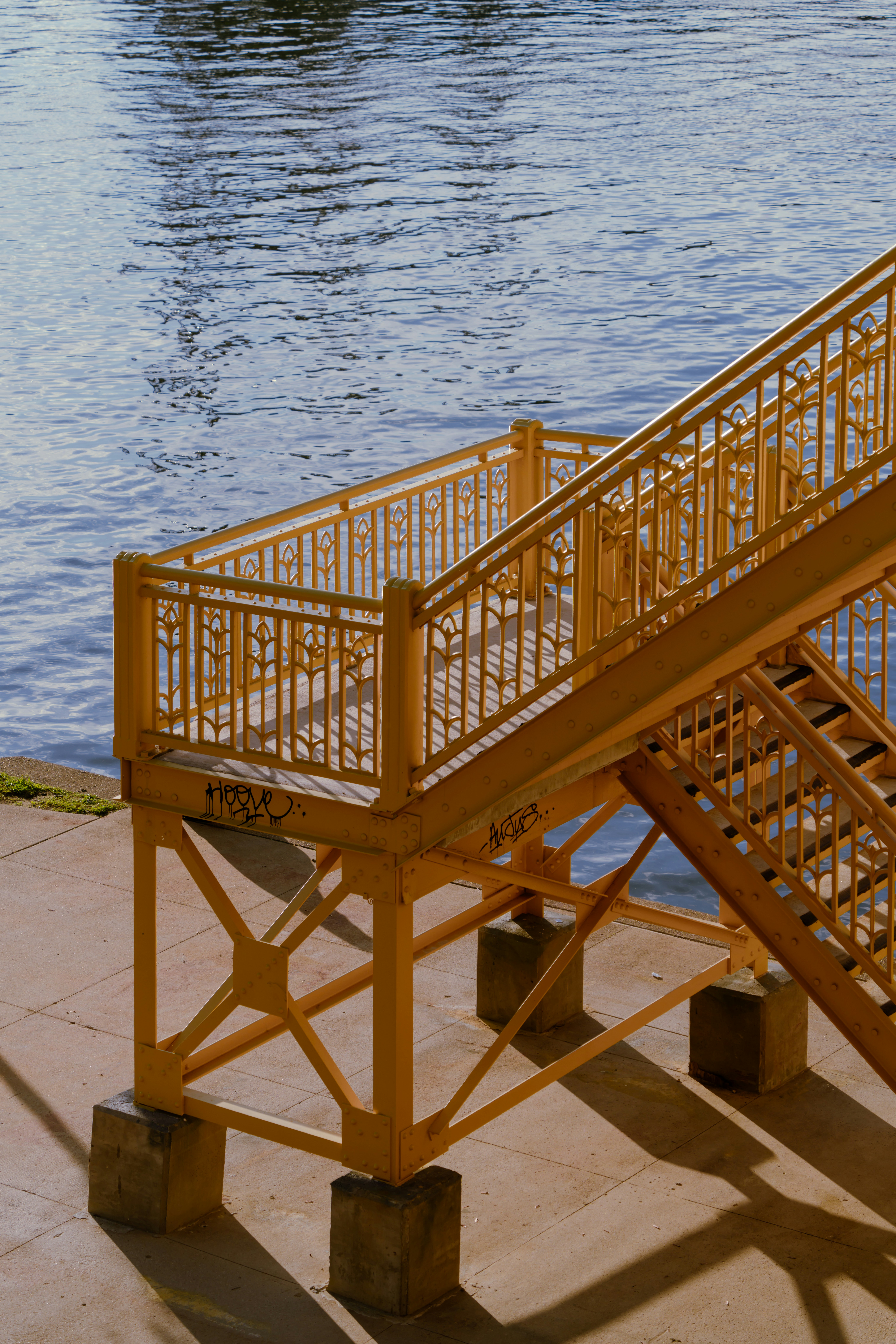 Photo by zhenyao_photo