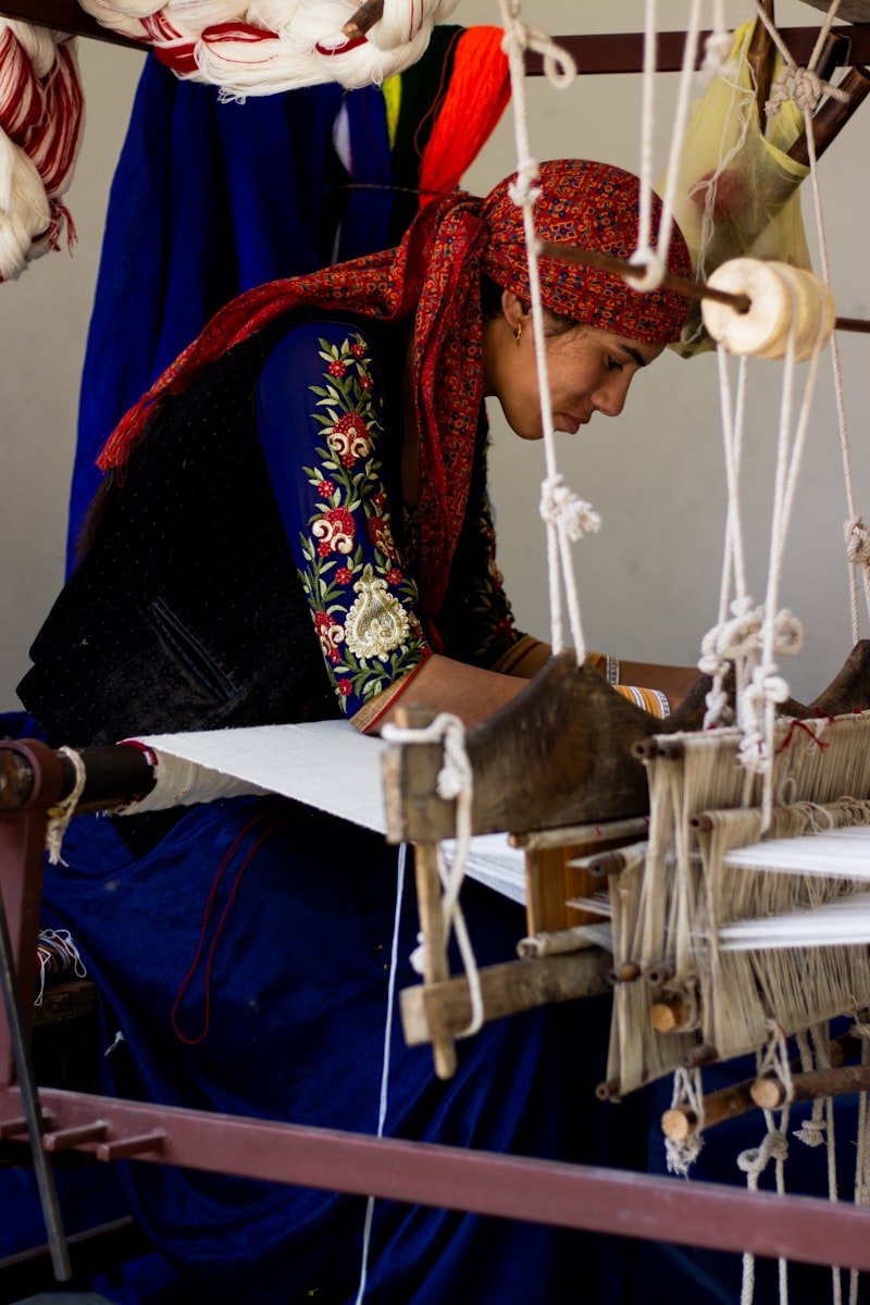 A member of Sisterhood Banana-leaf Collective at work