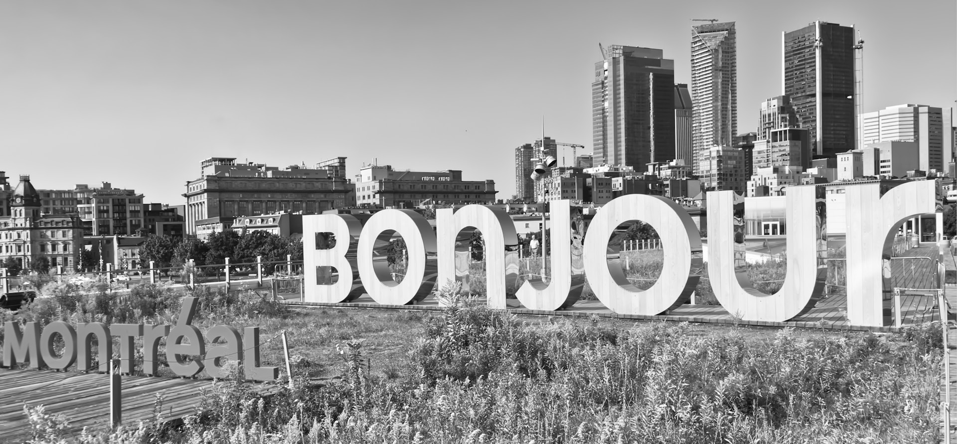 A black and white photo of a sign that says toronto