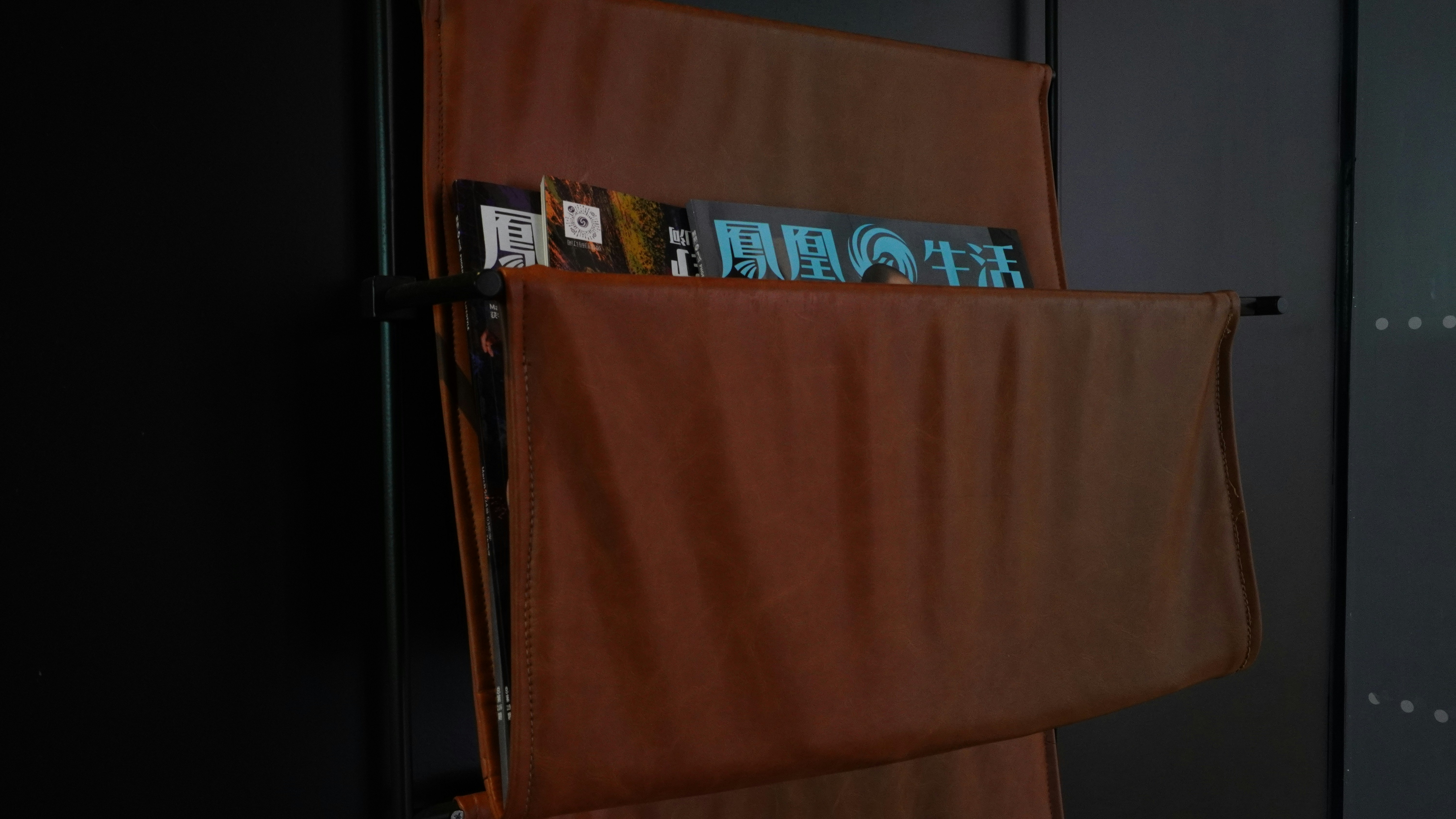How to fold and store fabric to prevent creases