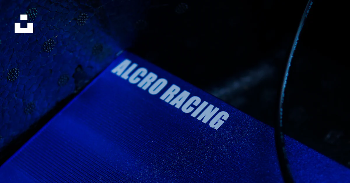 A close up of a blue electronic device photo – Free Car Image on Unsplash