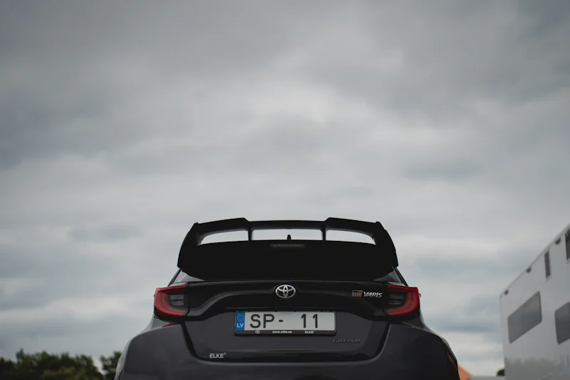 Toyota Yaris Cross Hybrid 2026 SUV compacto híbrido no enchufable con etiqueta ECO en España