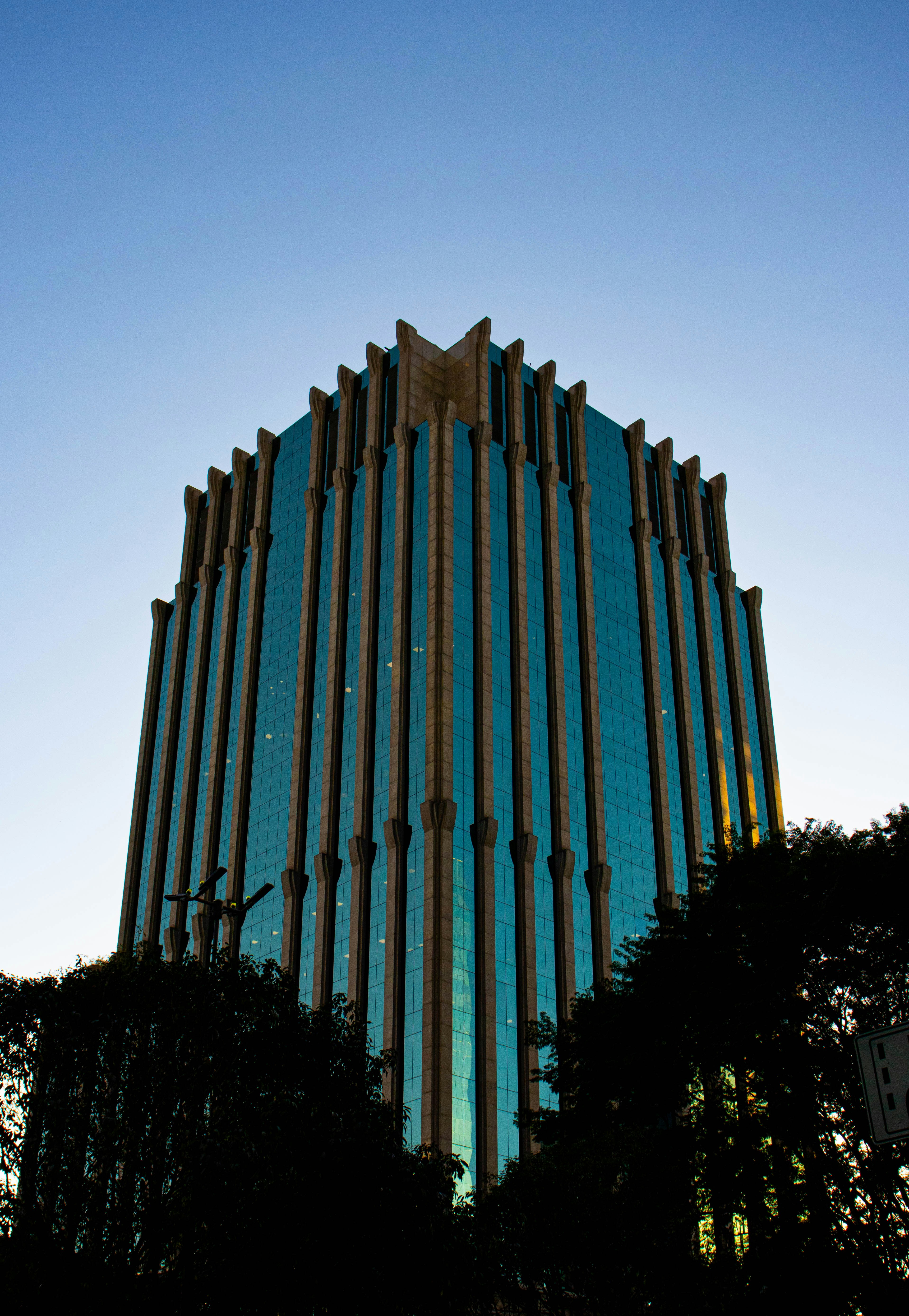 A very tall building with a lot of windows