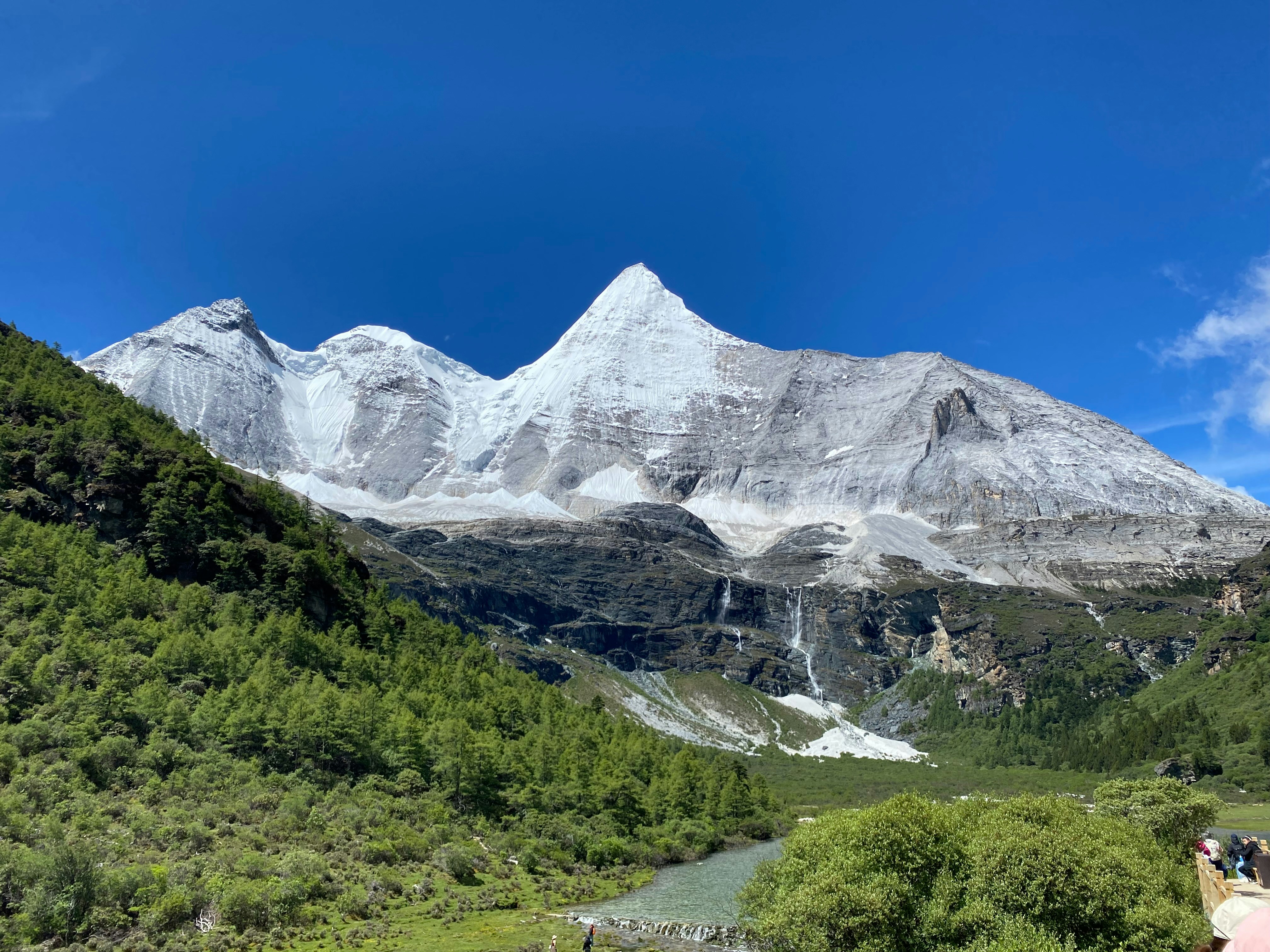 Photo by chanqian1996