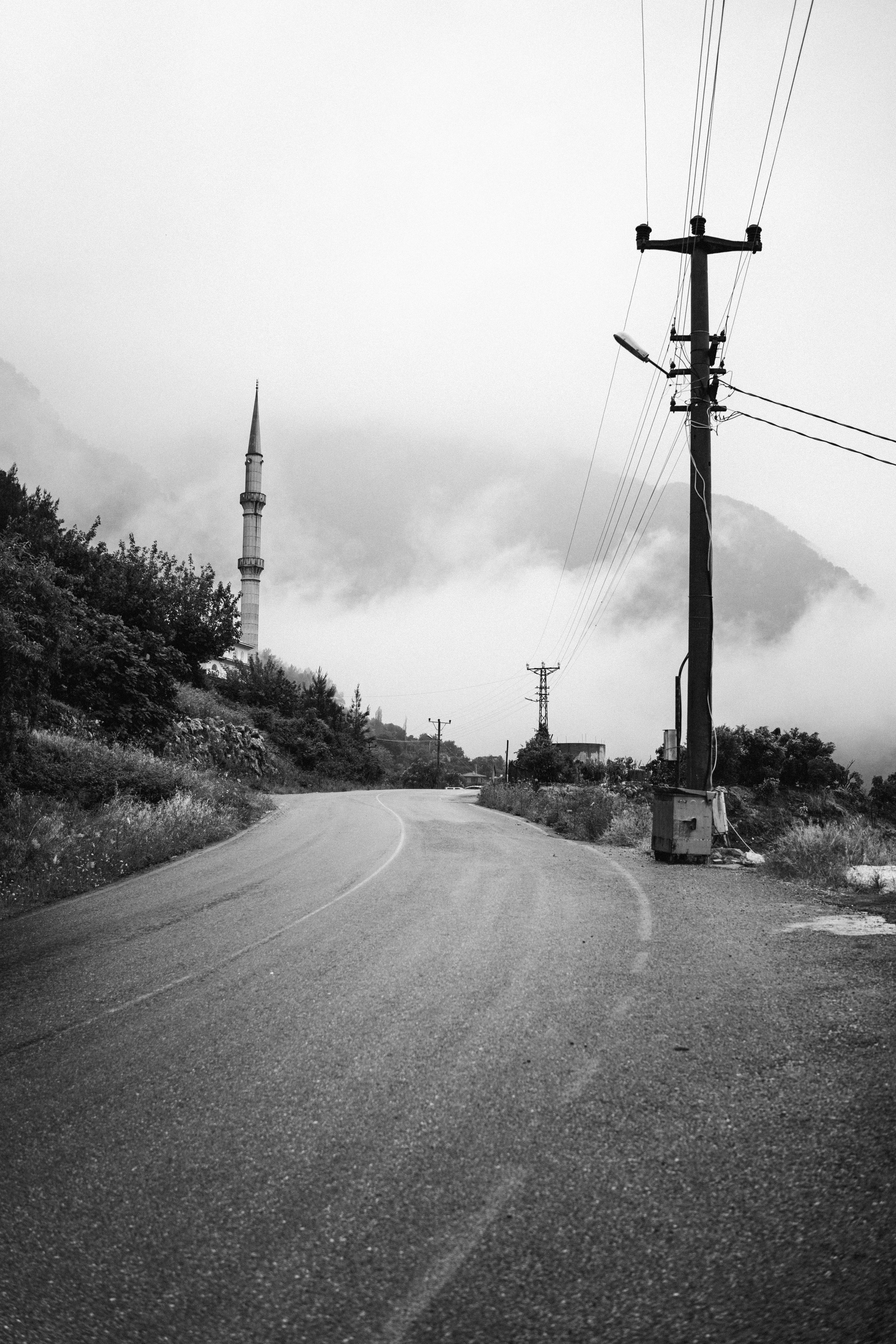 Photo by igorharrier