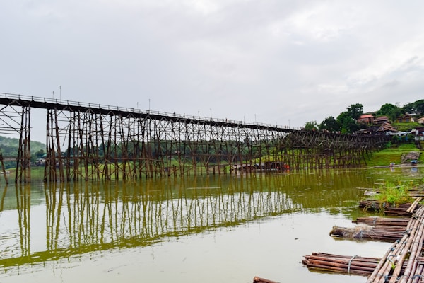 What to see in Kanchanaburi: Travel Guide