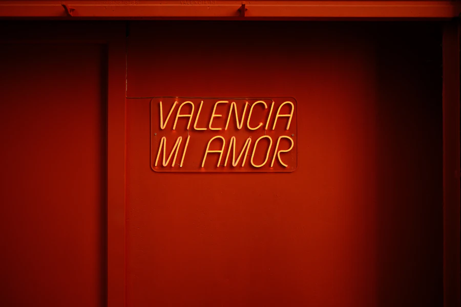 Smoke filling Plaza del Ayuntamiento during the daily mascletà