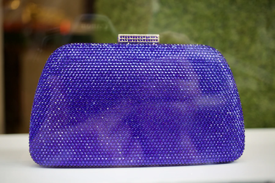 Pleated clutch detail