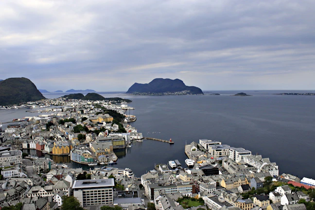 Luxury 2-Day Itinerary for Alesund, Norway