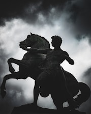 A statue of a man riding a horse