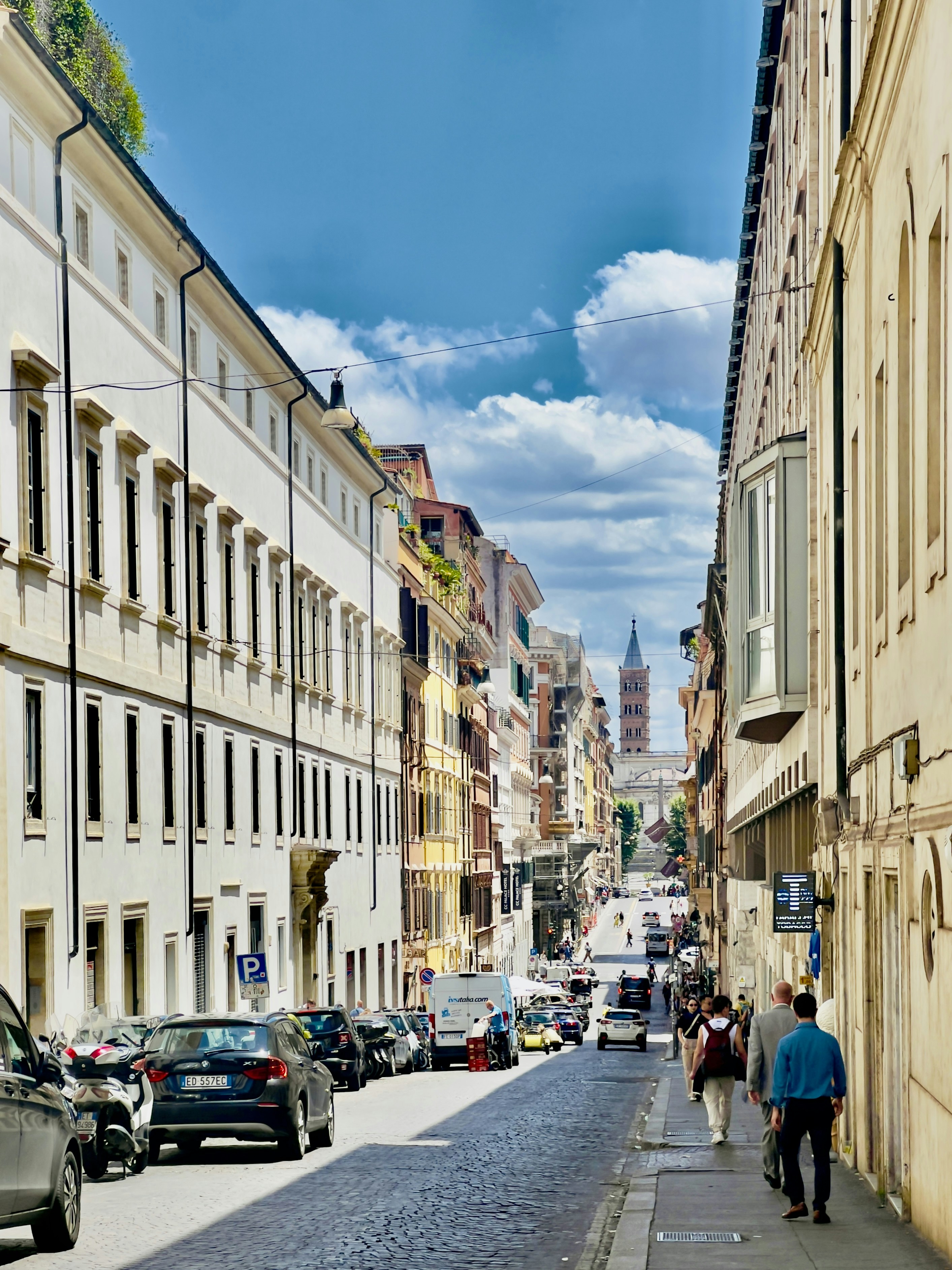 Photo by tieukhoimai