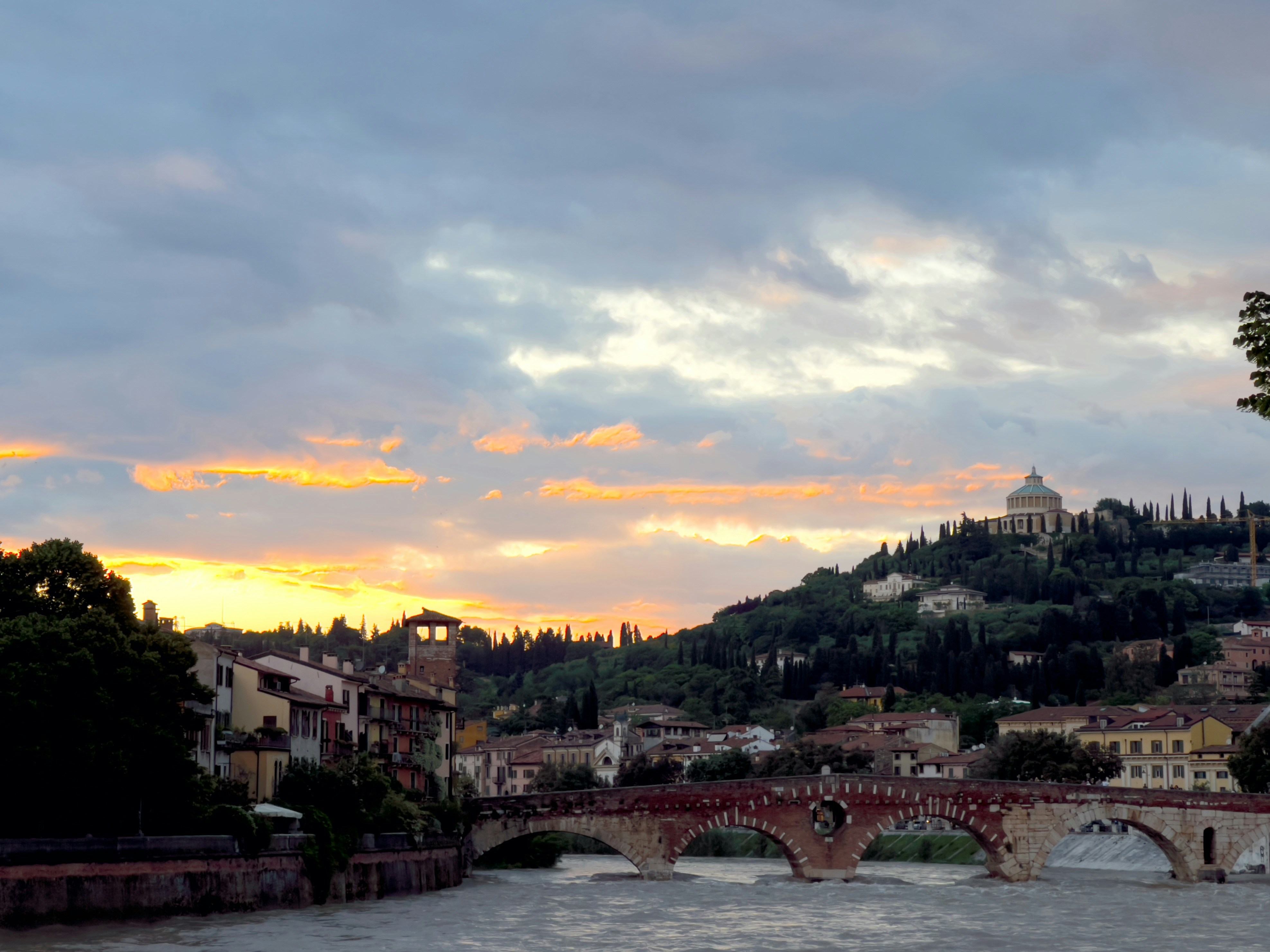 Photo by tieukhoimai